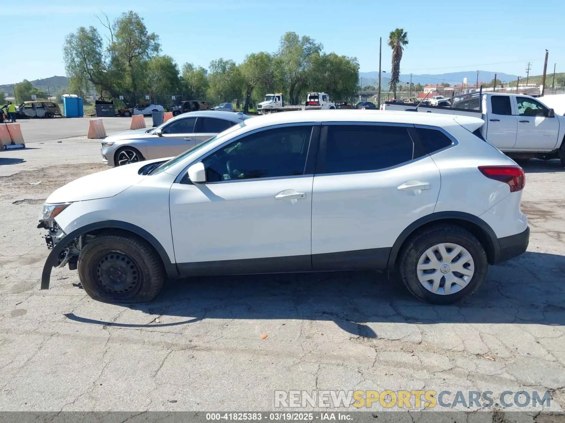15 fotografías del automóvil dañado JN1BJ1CP0KW218558 NISSAN ROGUE SPORT 2019