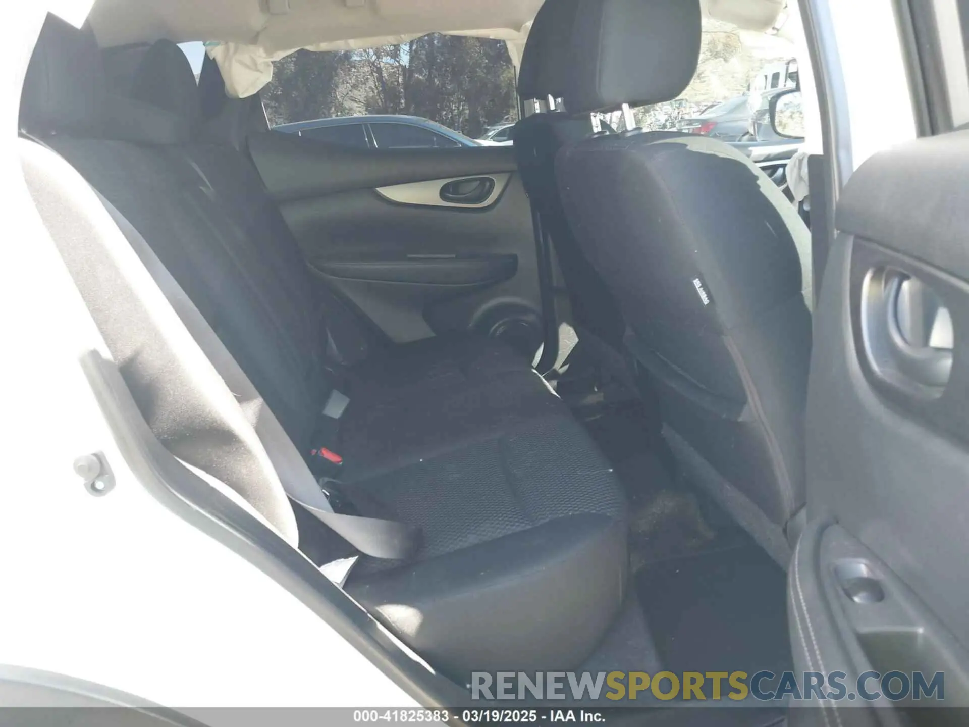 8 fotografías del automóvil dañado JN1BJ1CP0KW218558 NISSAN ROGUE SPORT 2019