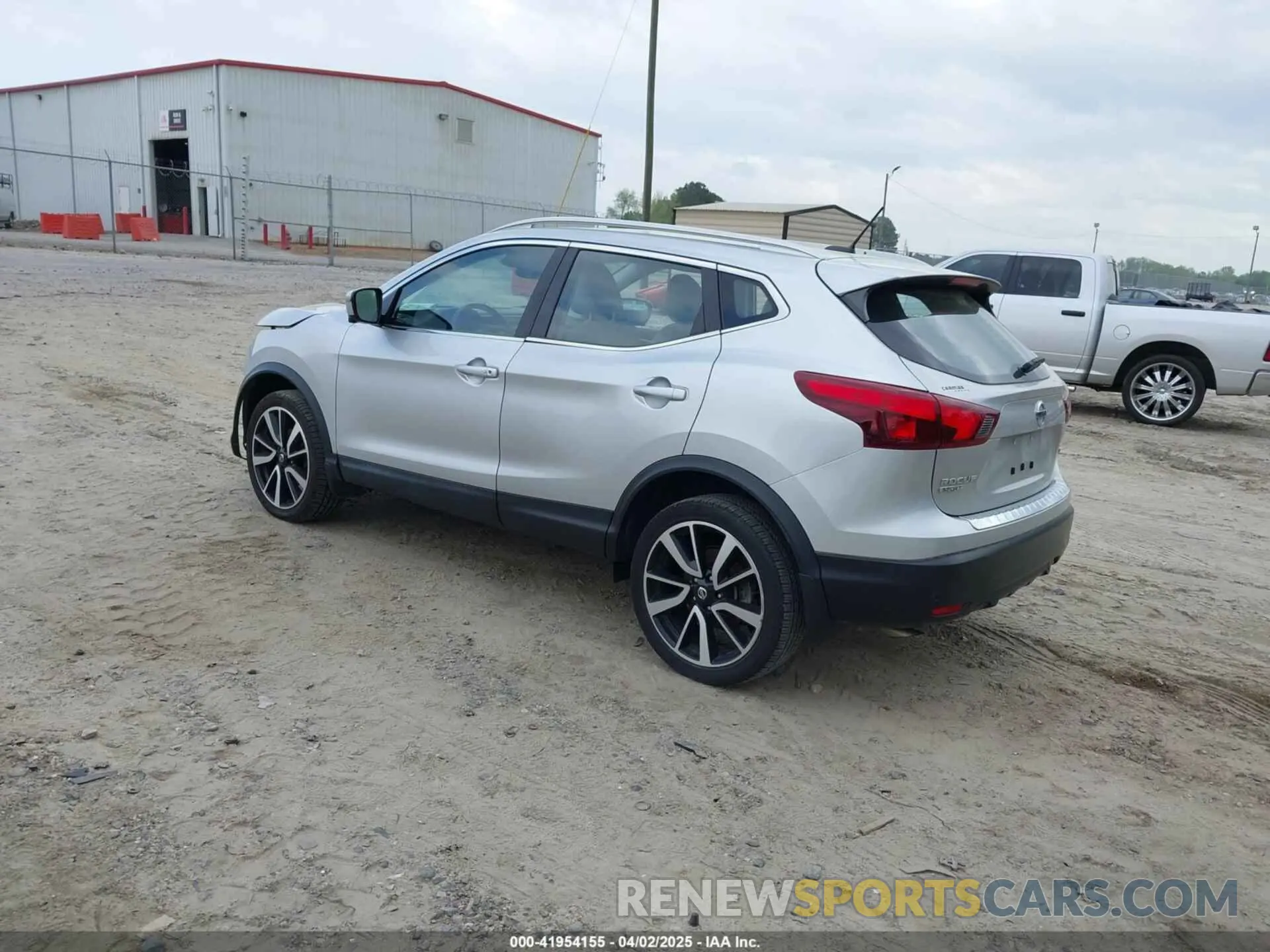 3 fotografías del automóvil dañado JN1BJ1CP0KW234324 NISSAN ROGUE SPORT 2019