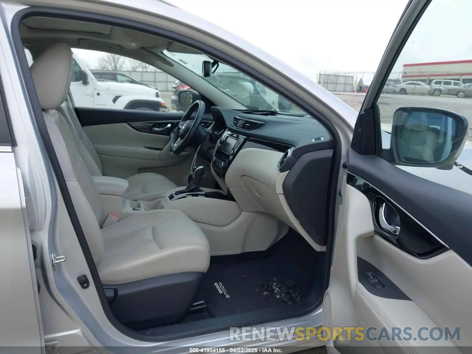 5 fotografías del automóvil dañado JN1BJ1CP0KW234324 NISSAN ROGUE SPORT 2019