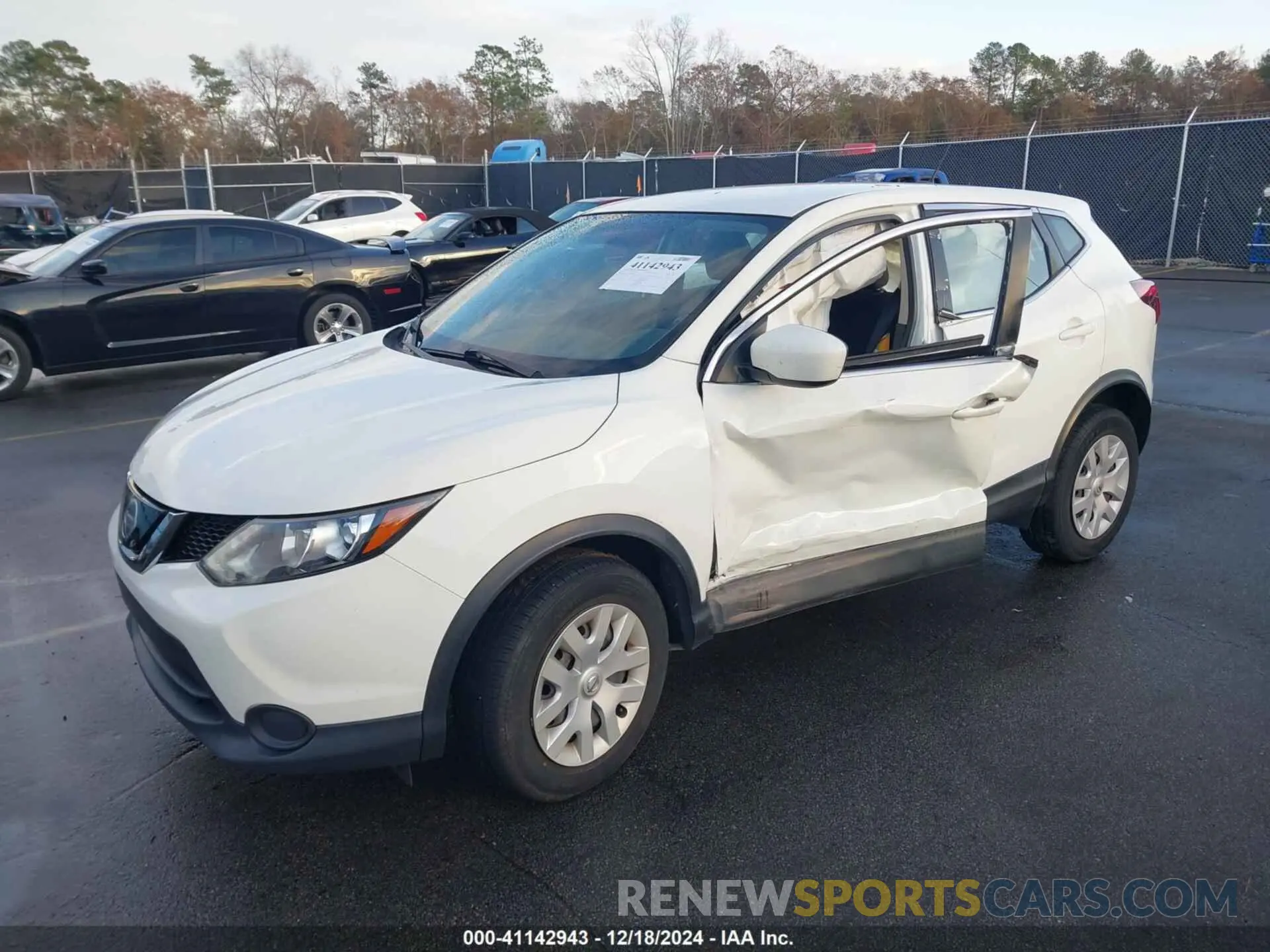 2 fotografías del automóvil dañado JN1BJ1CP0KW236090 NISSAN ROGUE SPORT 2019