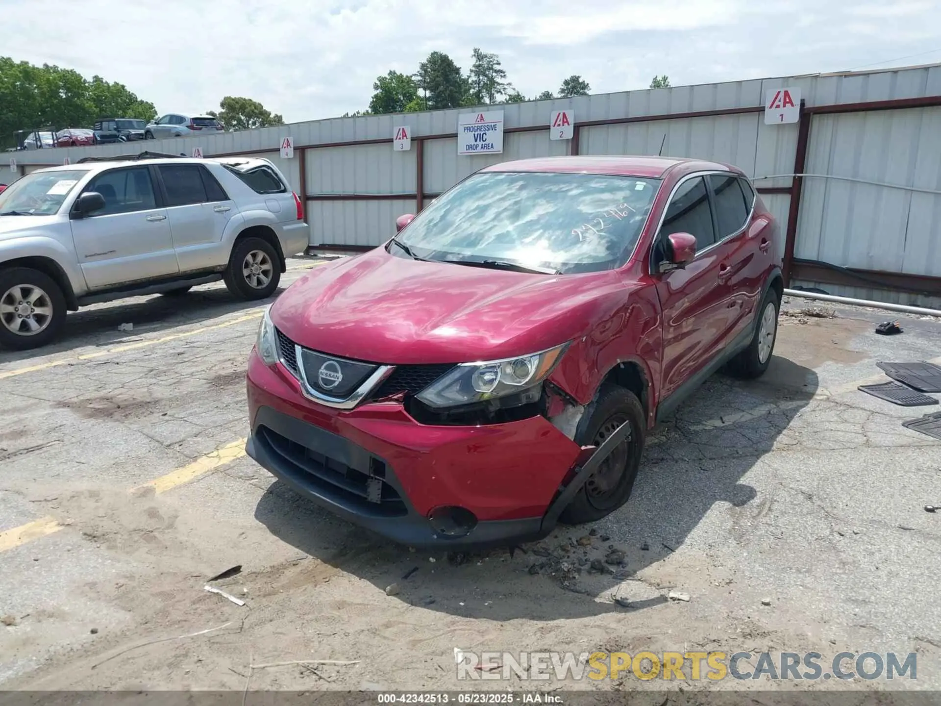 2 fotografías del automóvil dañado JN1BJ1CP0KW242469 NISSAN ROGUE SPORT 2019