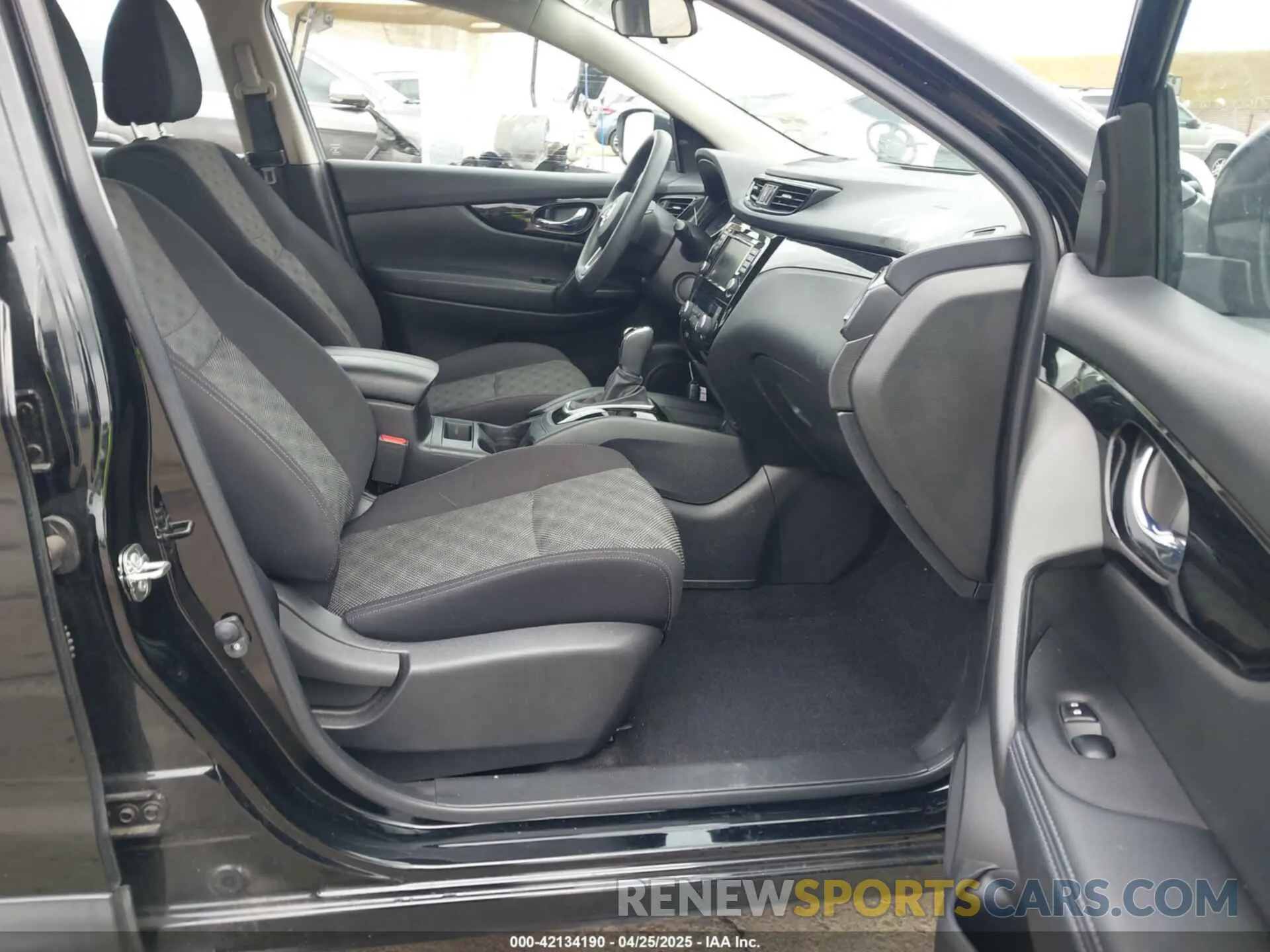 5 fotografías del automóvil dañado JN1BJ1CP0KW526605 NISSAN ROGUE SPORT 2019