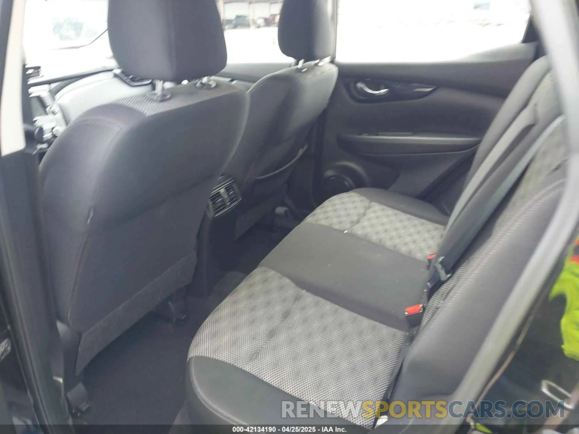 8 fotografías del automóvil dañado JN1BJ1CP0KW526605 NISSAN ROGUE SPORT 2019