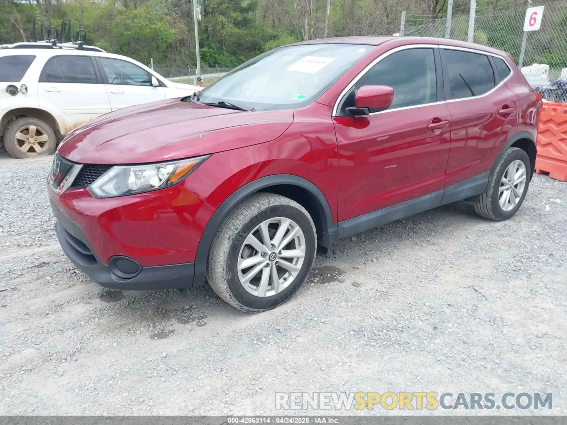 2 fotografías del automóvil dañado JN1BJ1CP1KW229861 NISSAN ROGUE SPORT 2019