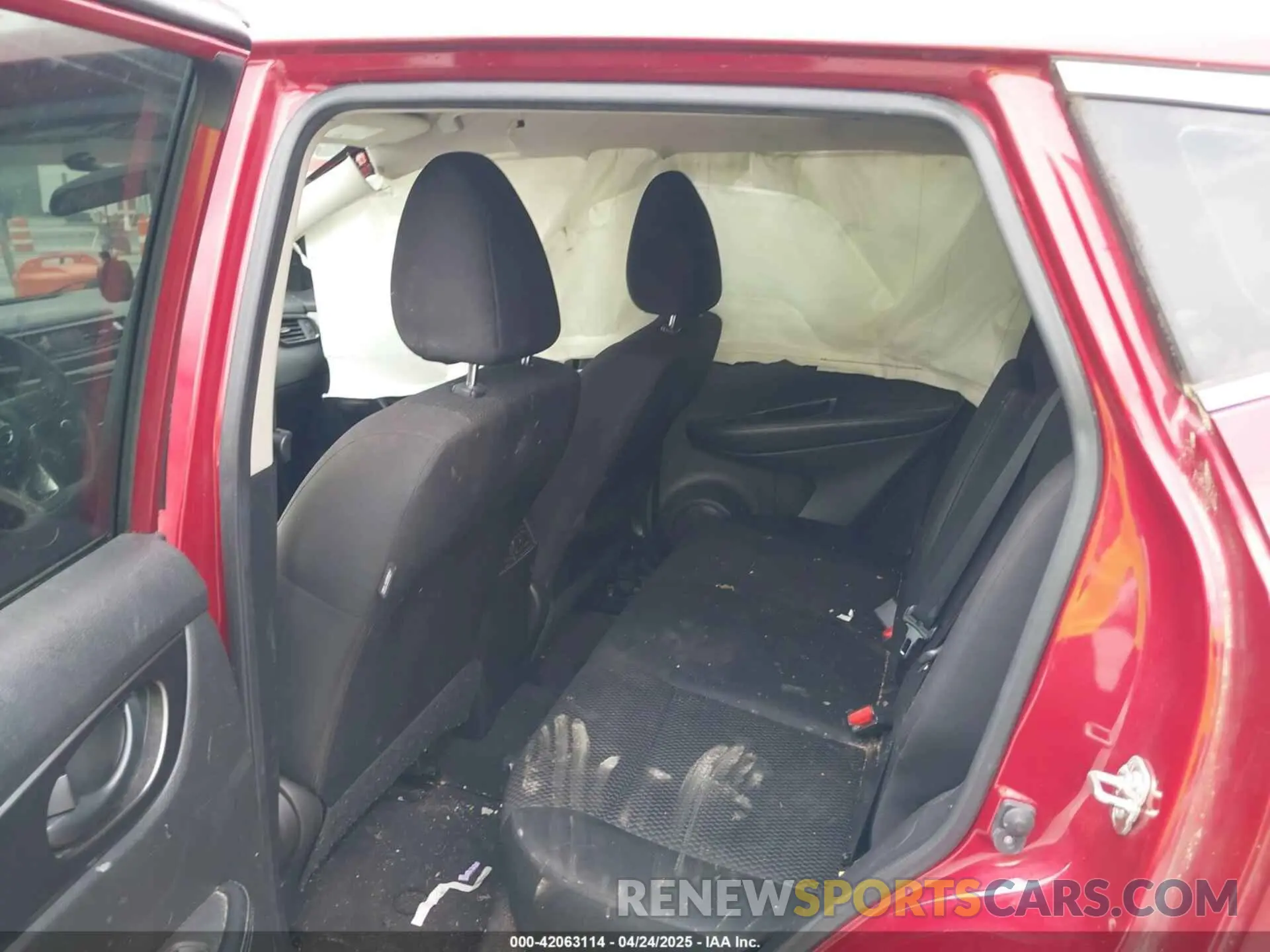 8 fotografías del automóvil dañado JN1BJ1CP1KW229861 NISSAN ROGUE SPORT 2019