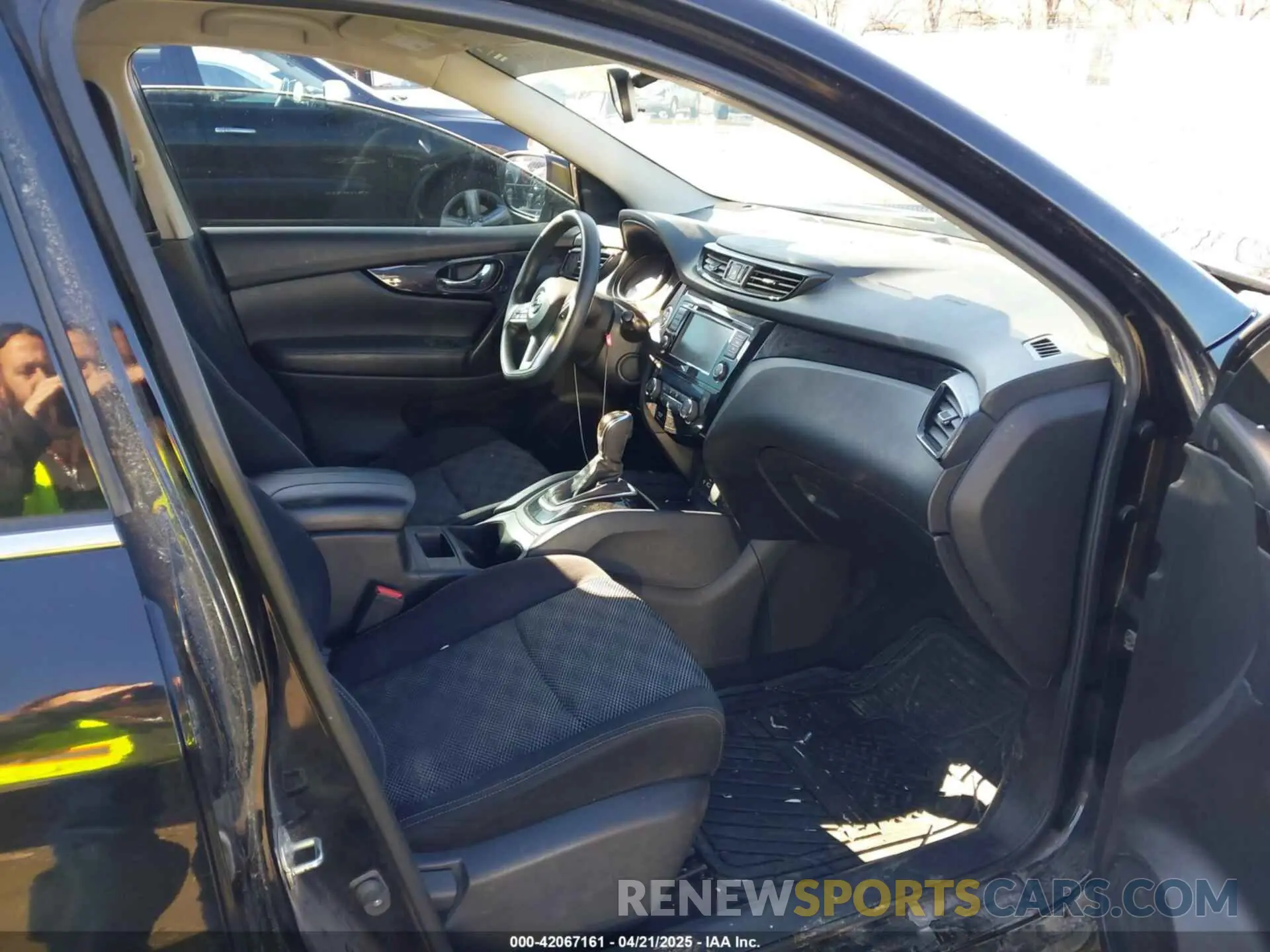 5 fotografías del automóvil dañado JN1BJ1CP1KW236552 NISSAN ROGUE SPORT 2019