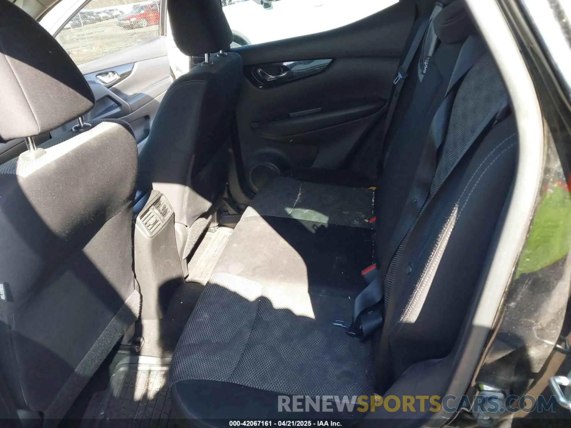 8 fotografías del automóvil dañado JN1BJ1CP1KW236552 NISSAN ROGUE SPORT 2019