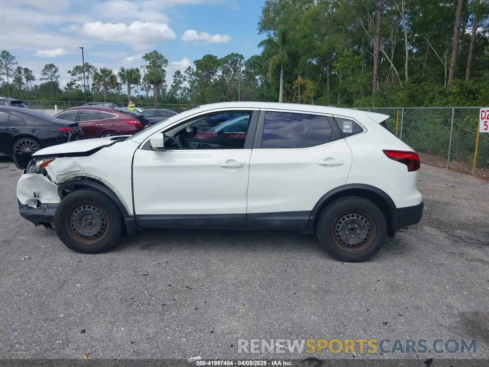 15 fotografías del automóvil dañado JN1BJ1CP2KW238844 NISSAN ROGUE SPORT 2019