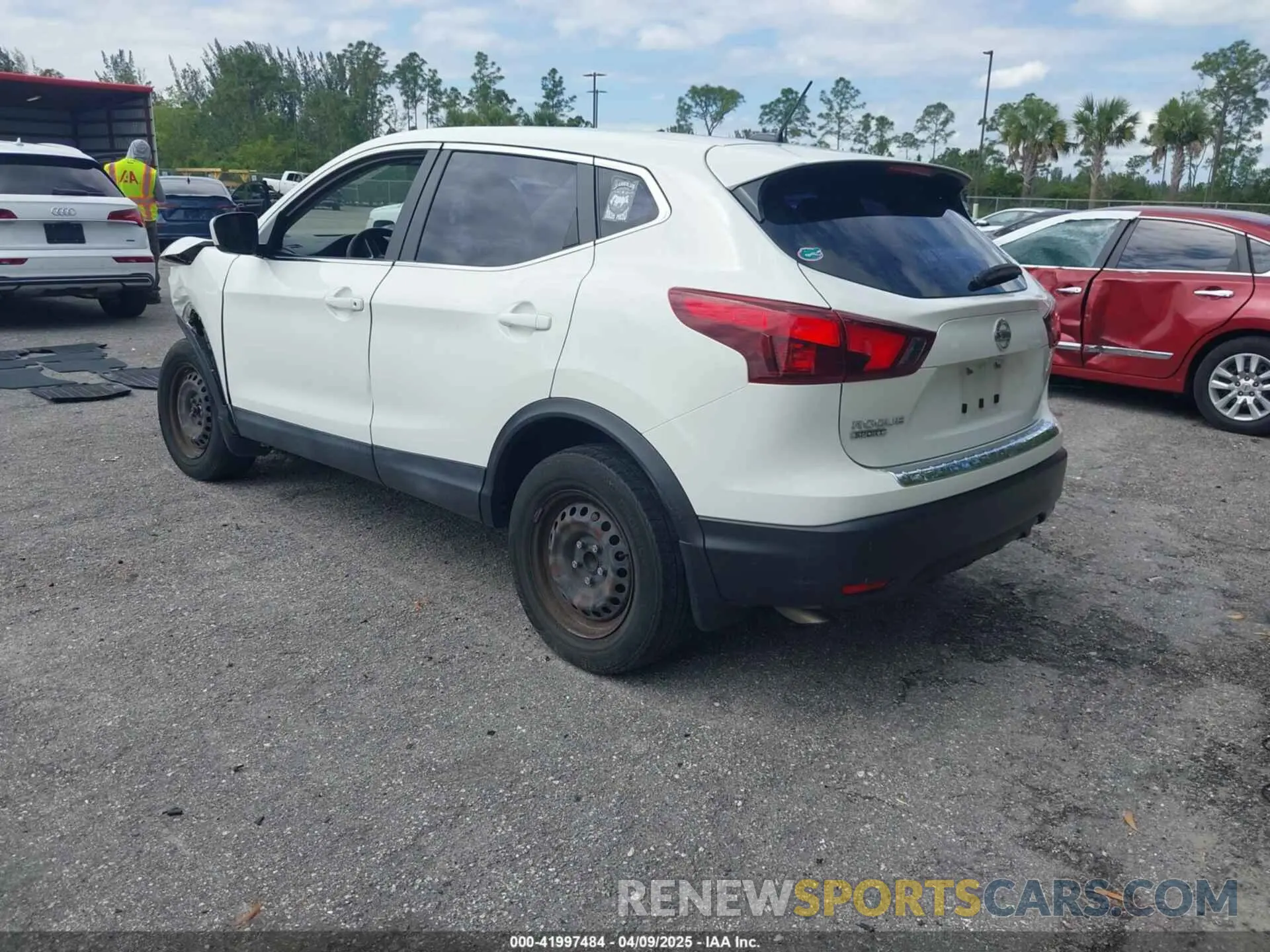 3 fotografías del automóvil dañado JN1BJ1CP2KW238844 NISSAN ROGUE SPORT 2019