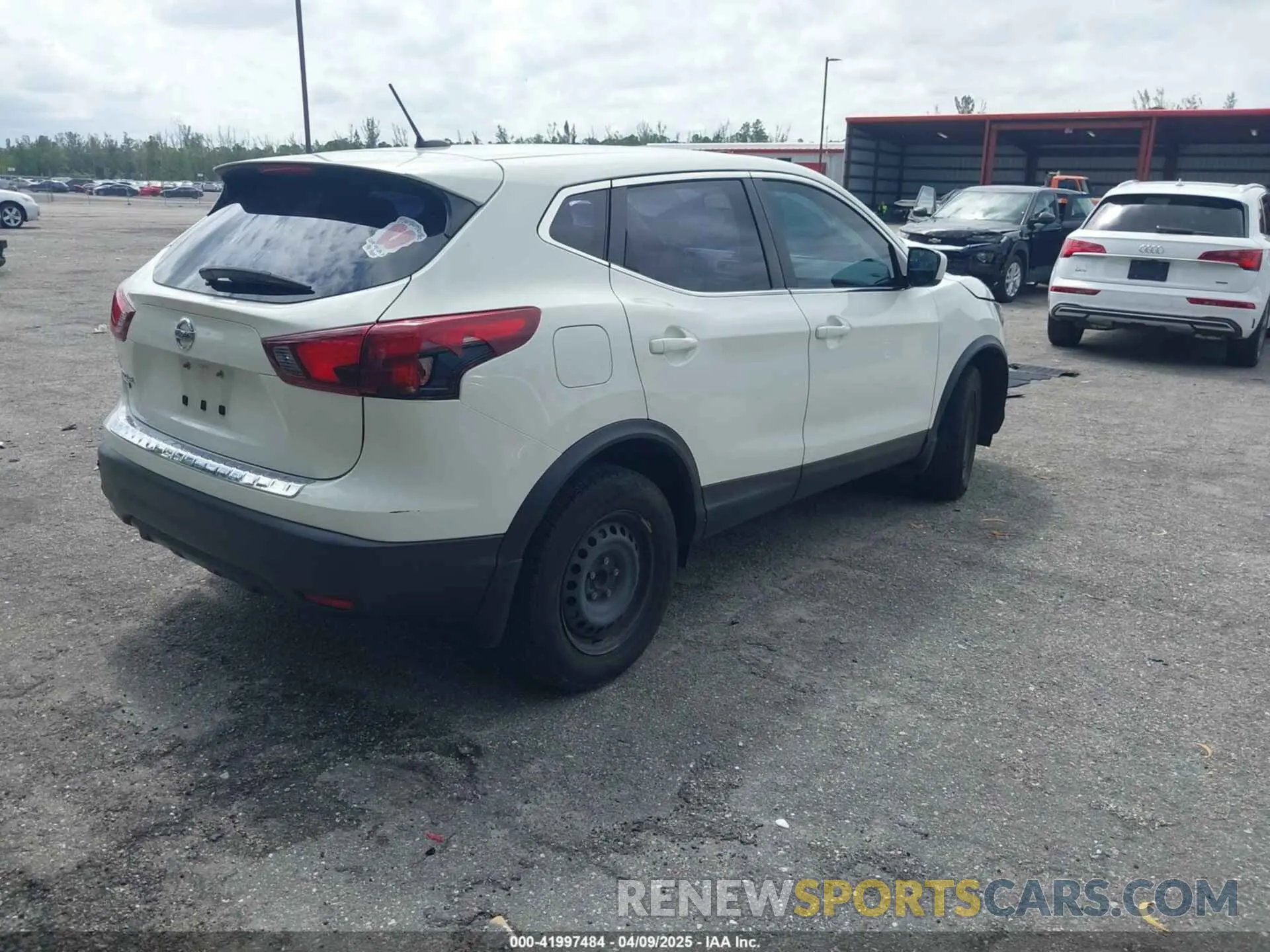 4 fotografías del automóvil dañado JN1BJ1CP2KW238844 NISSAN ROGUE SPORT 2019
