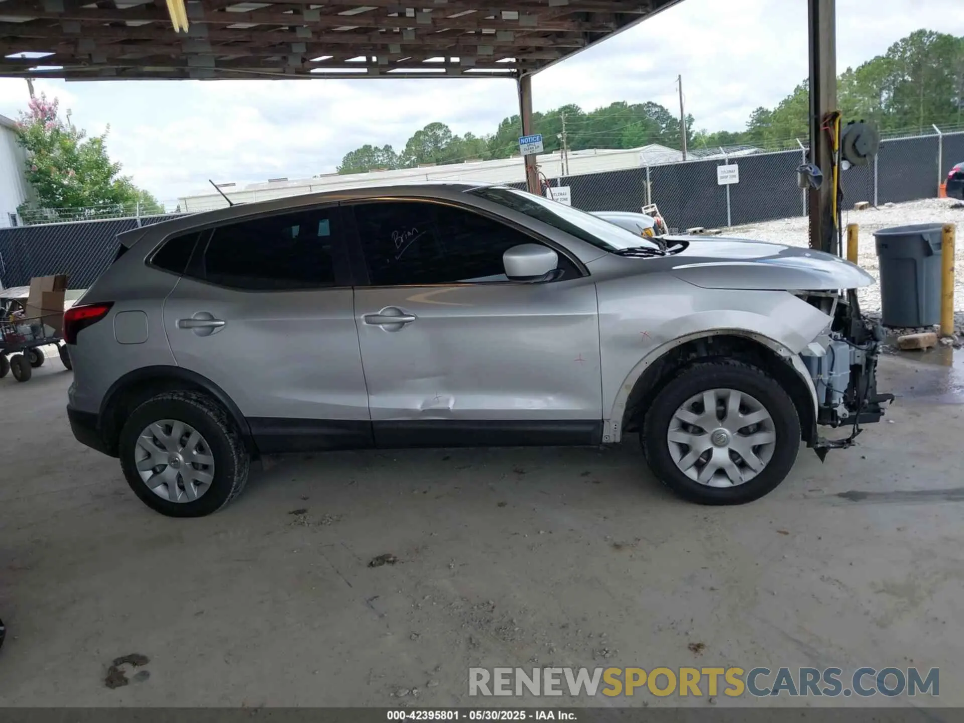 14 fotografías del automóvil dañado JN1BJ1CP3KW221096 NISSAN ROGUE SPORT 2019