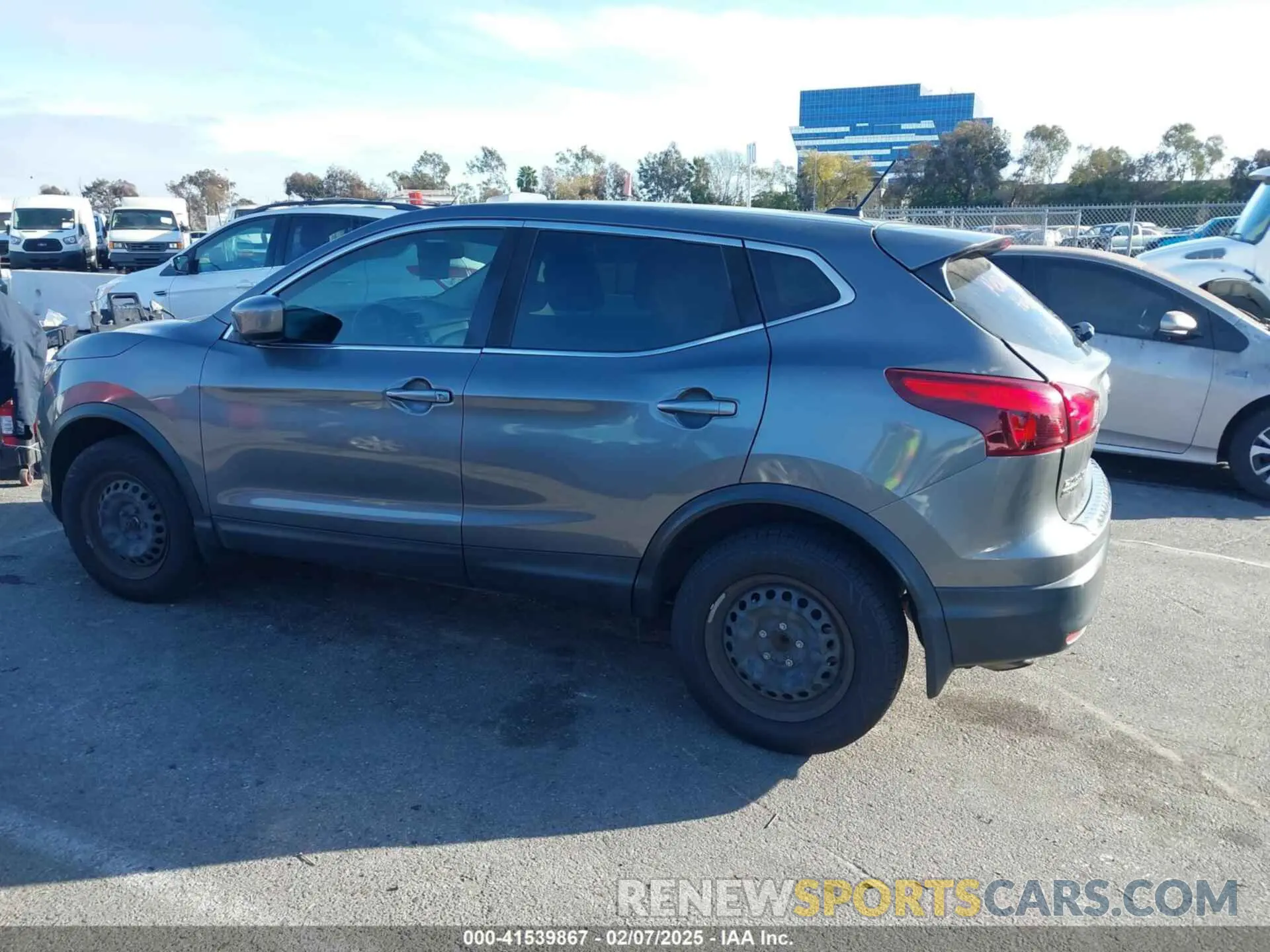 14 fotografías del automóvil dañado JN1BJ1CP4KW213296 NISSAN ROGUE SPORT 2019