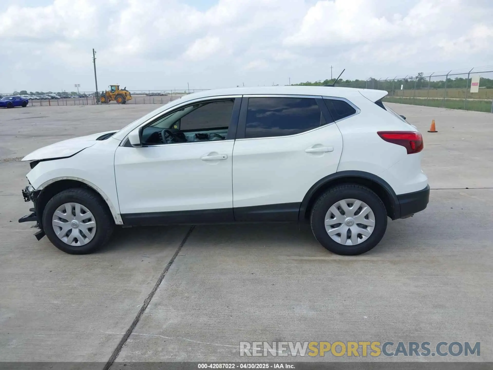 14 fotografías del automóvil dañado JN1BJ1CP4KW239090 NISSAN ROGUE SPORT 2019