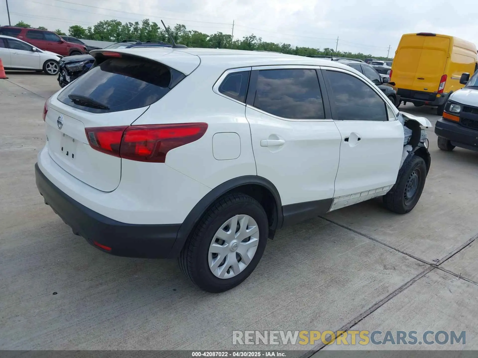 4 fotografías del automóvil dañado JN1BJ1CP4KW239090 NISSAN ROGUE SPORT 2019