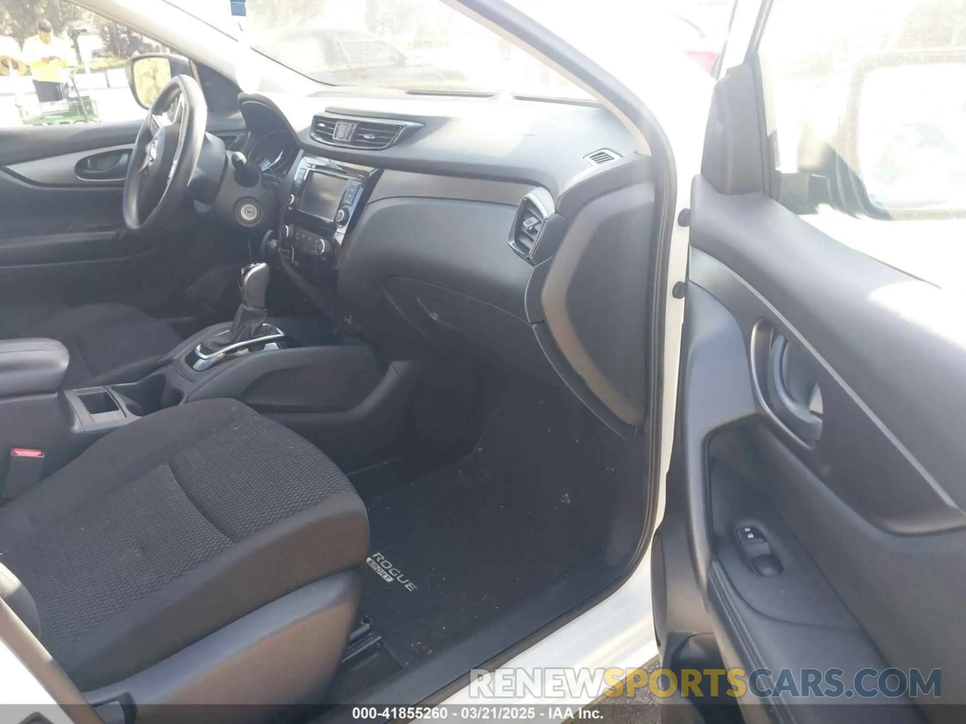 5 fotografías del automóvil dañado JN1BJ1CP5KW226980 NISSAN ROGUE SPORT 2019