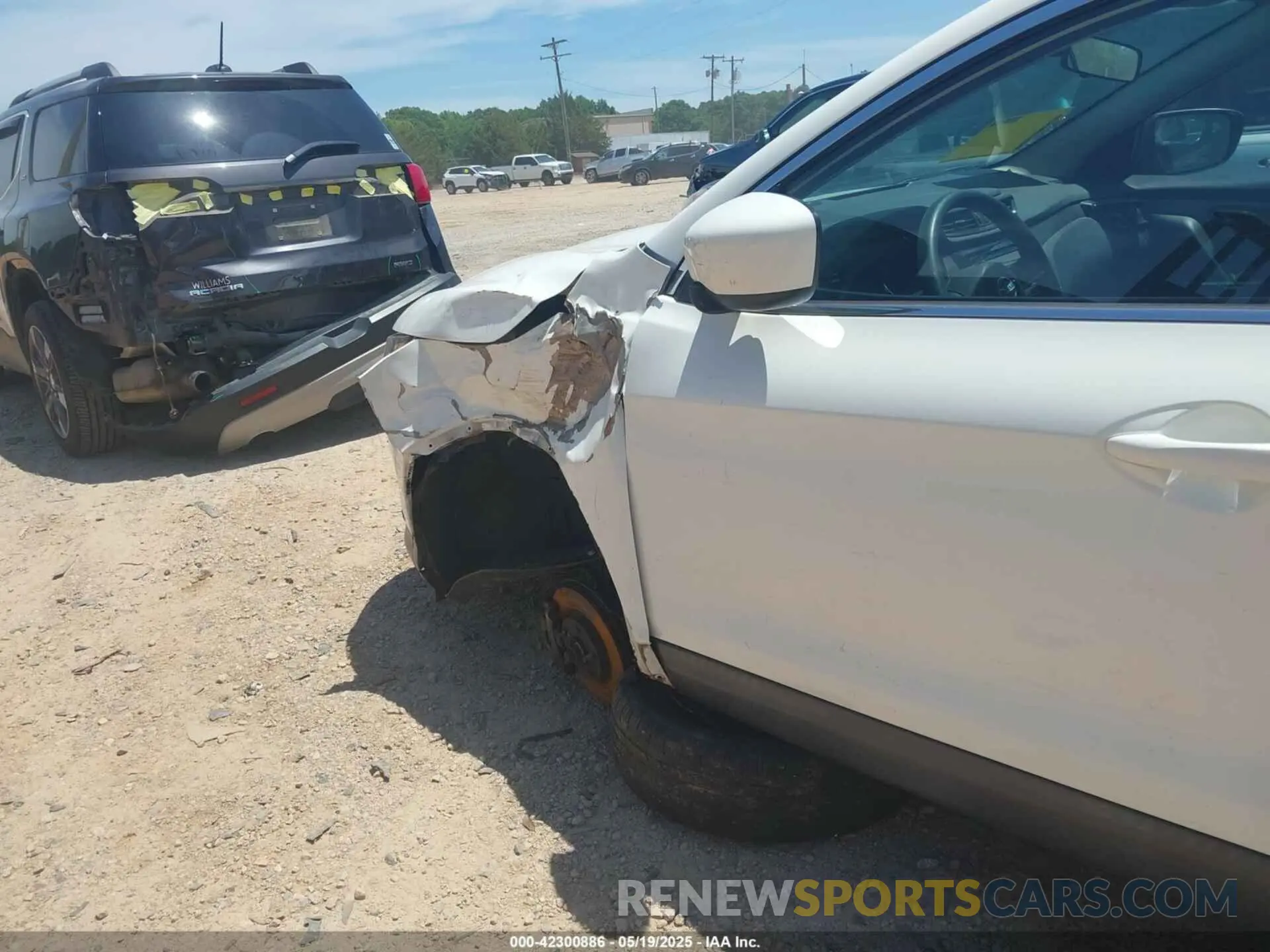 6 fotografías del automóvil dañado JN1BJ1CP5KW240376 NISSAN ROGUE SPORT 2019