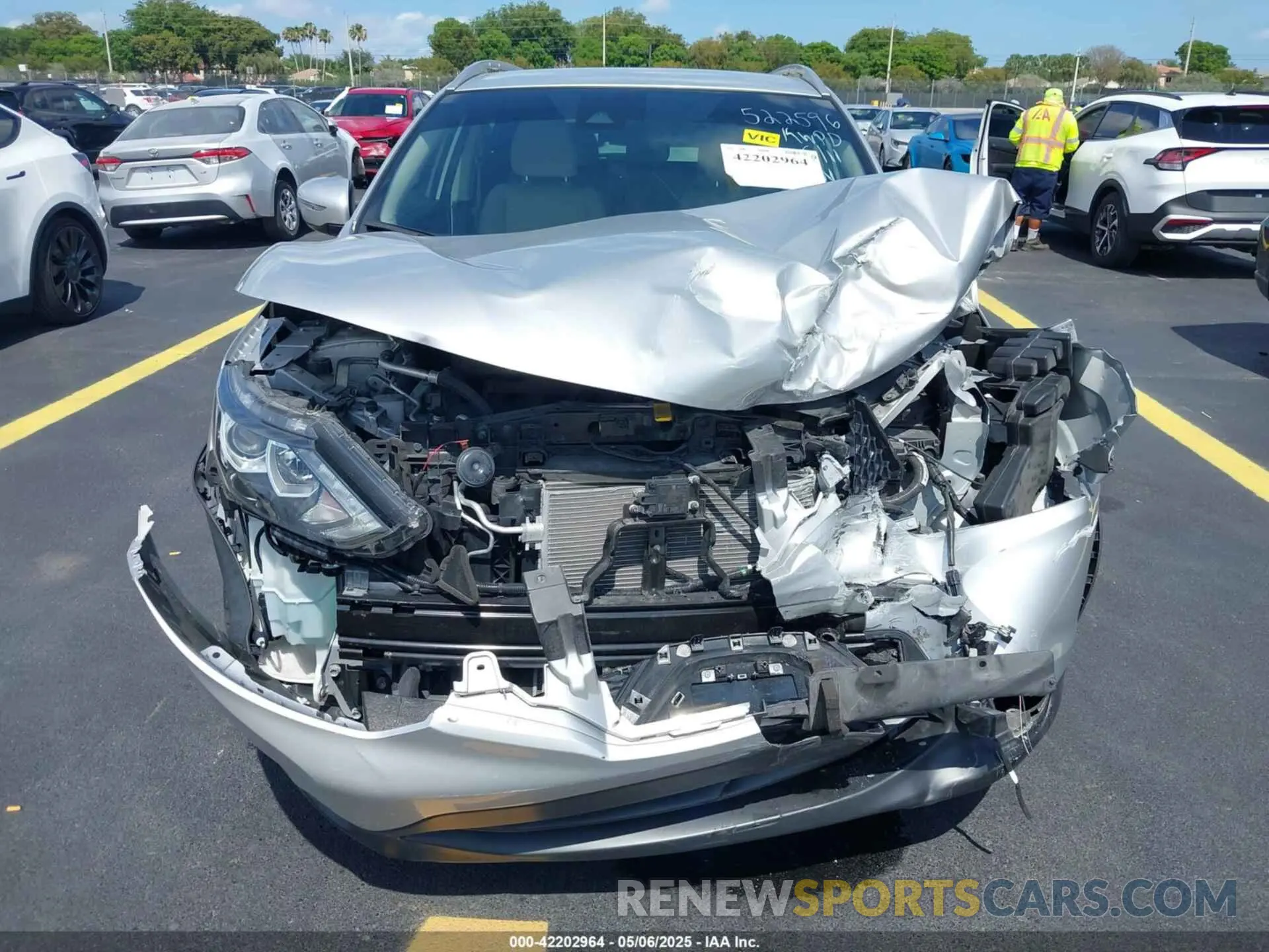 6 fotografías del automóvil dañado JN1BJ1CP5KW522596 NISSAN ROGUE SPORT 2019