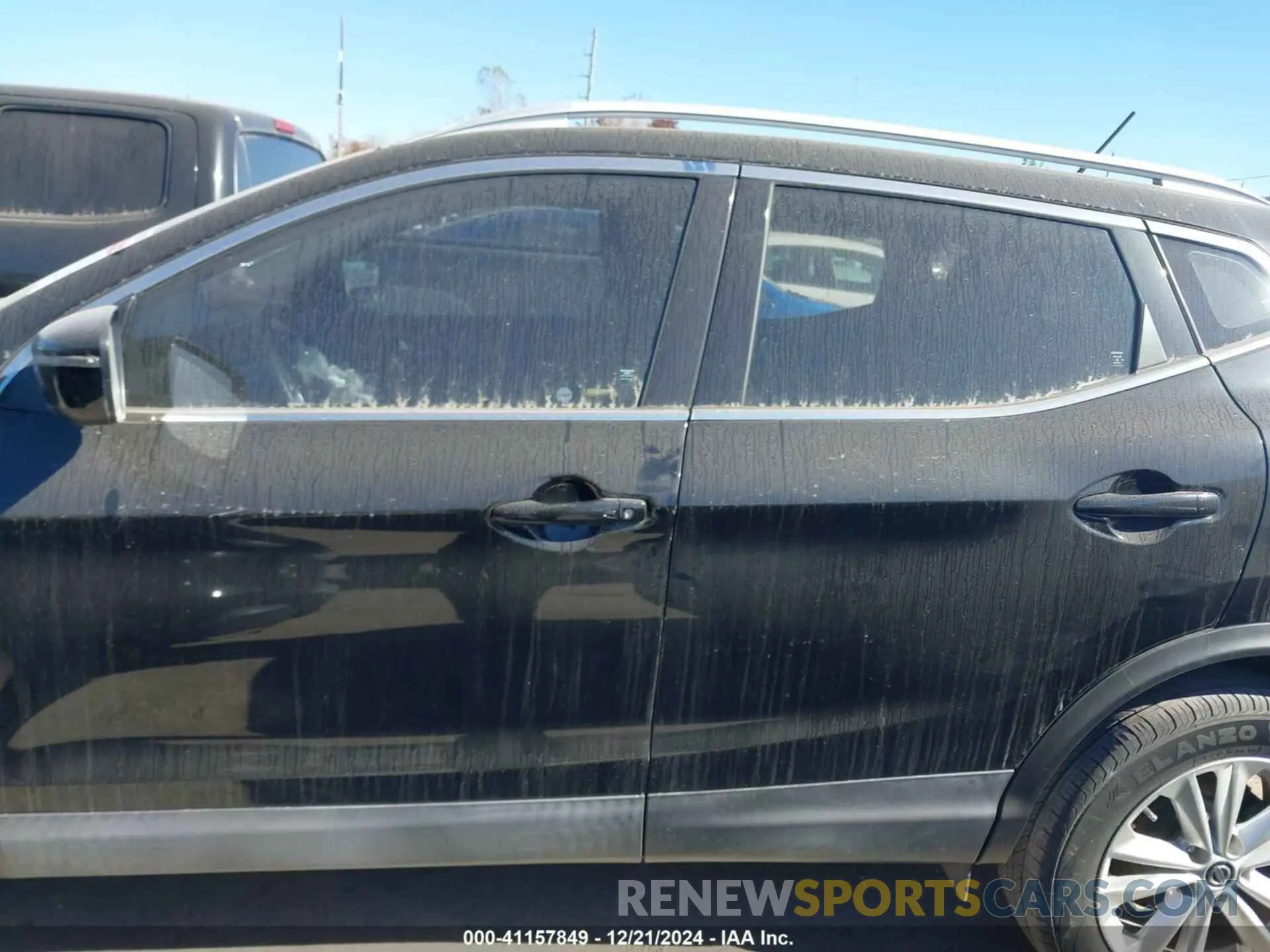 14 fotografías del automóvil dañado JN1BJ1CP5KW524557 NISSAN ROGUE SPORT 2019