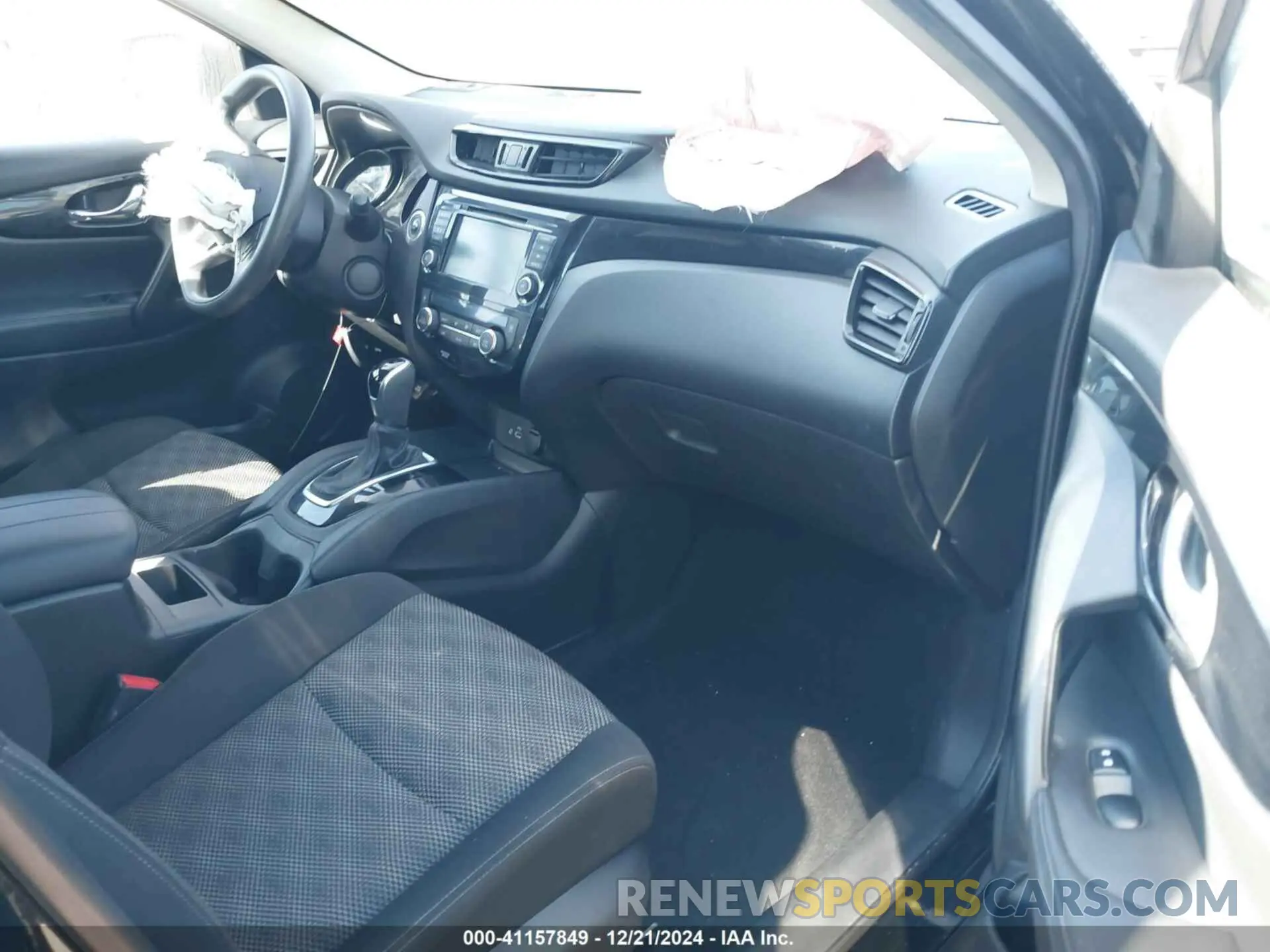 5 fotografías del automóvil dañado JN1BJ1CP5KW524557 NISSAN ROGUE SPORT 2019