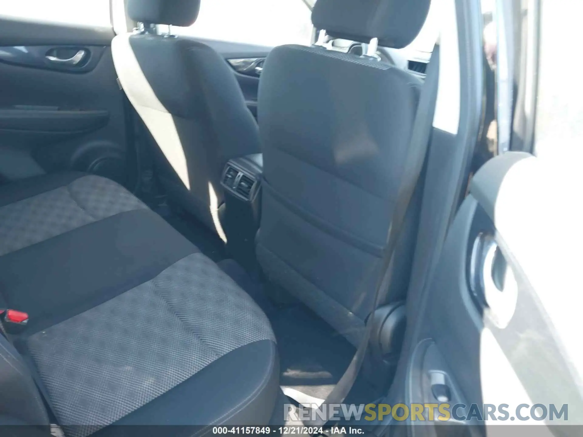 8 fotografías del automóvil dañado JN1BJ1CP5KW524557 NISSAN ROGUE SPORT 2019