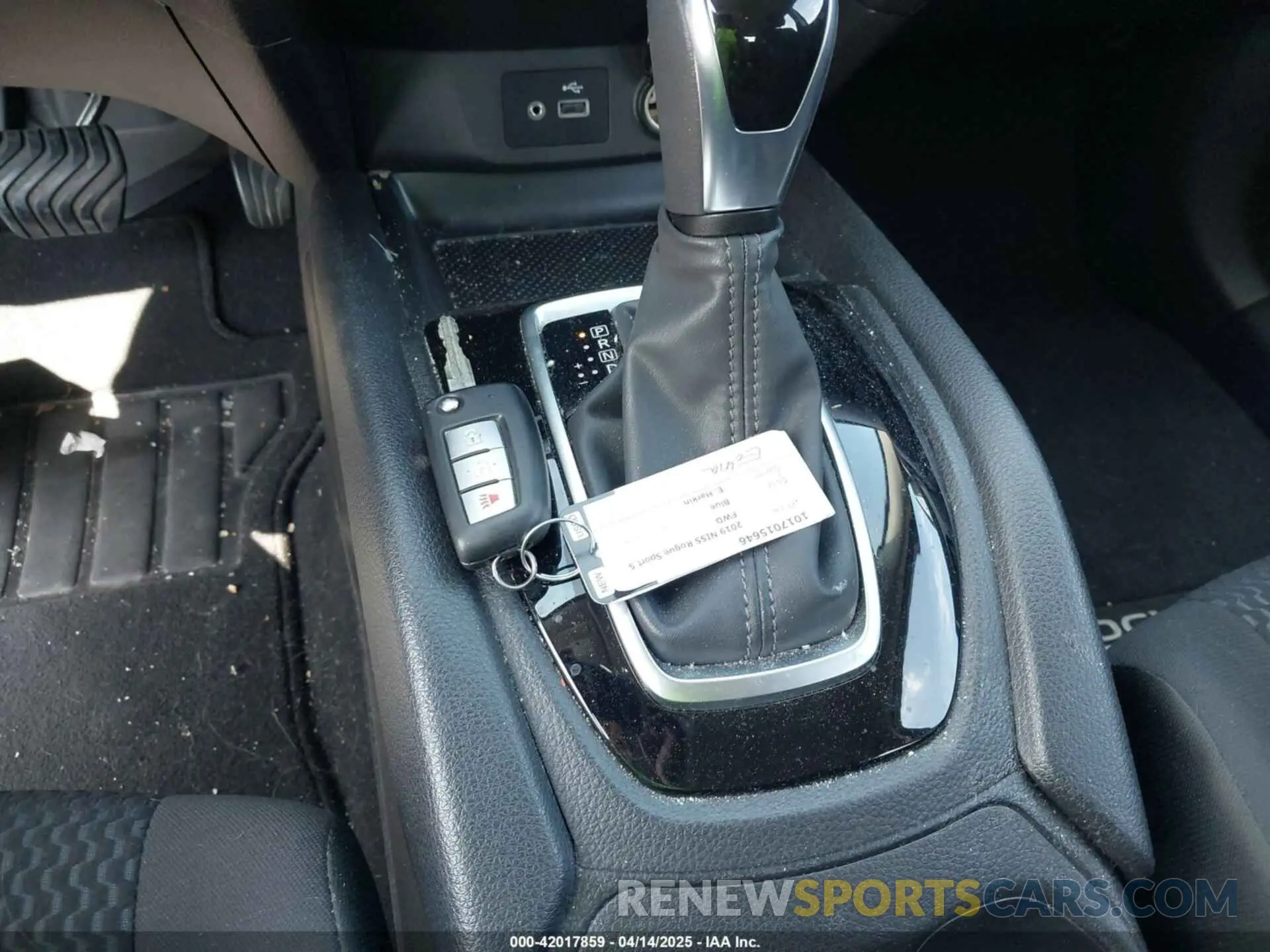 11 fotografías del automóvil dañado JN1BJ1CP6KW238720 NISSAN ROGUE SPORT 2019
