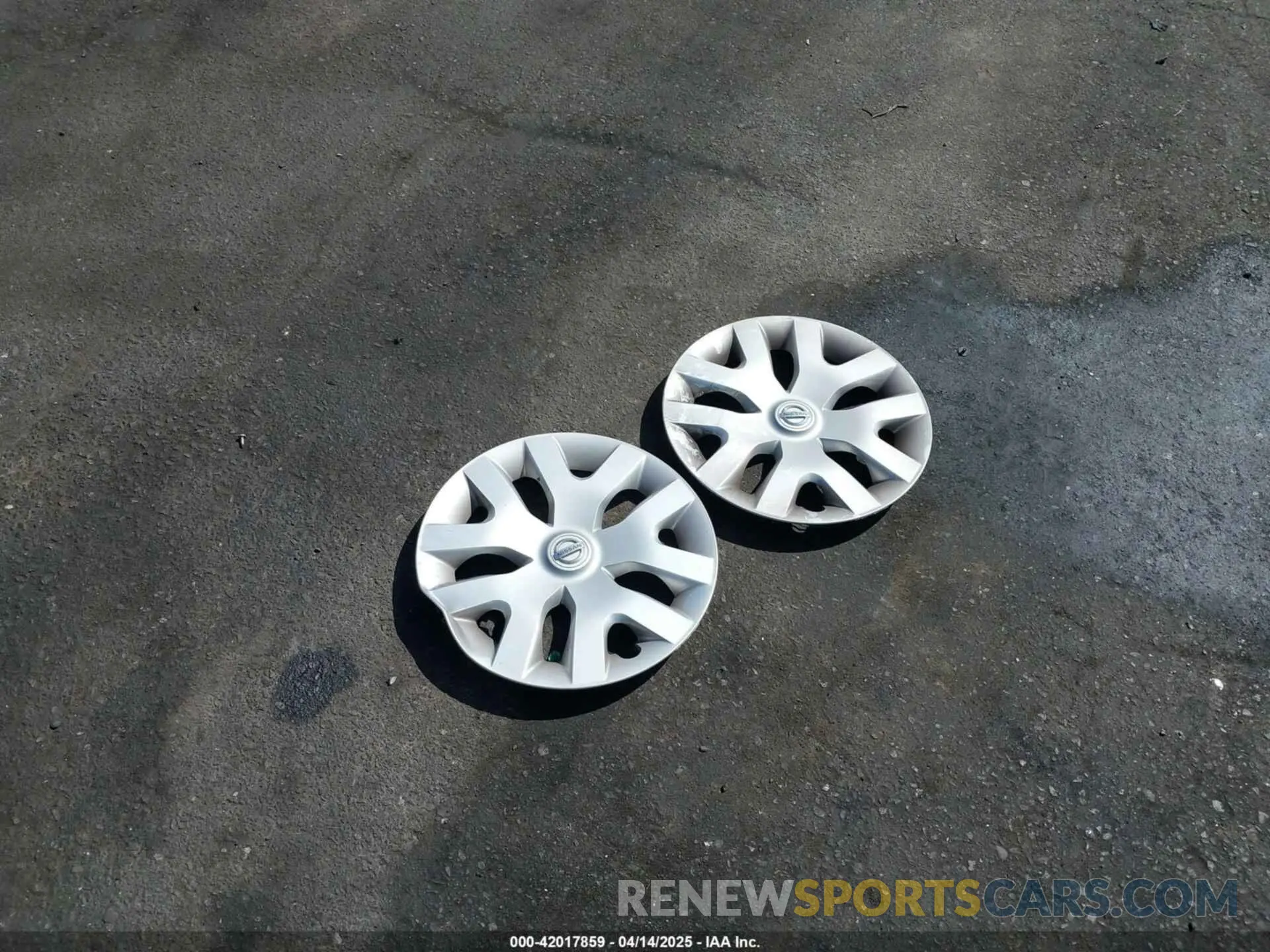 12 fotografías del automóvil dañado JN1BJ1CP6KW238720 NISSAN ROGUE SPORT 2019