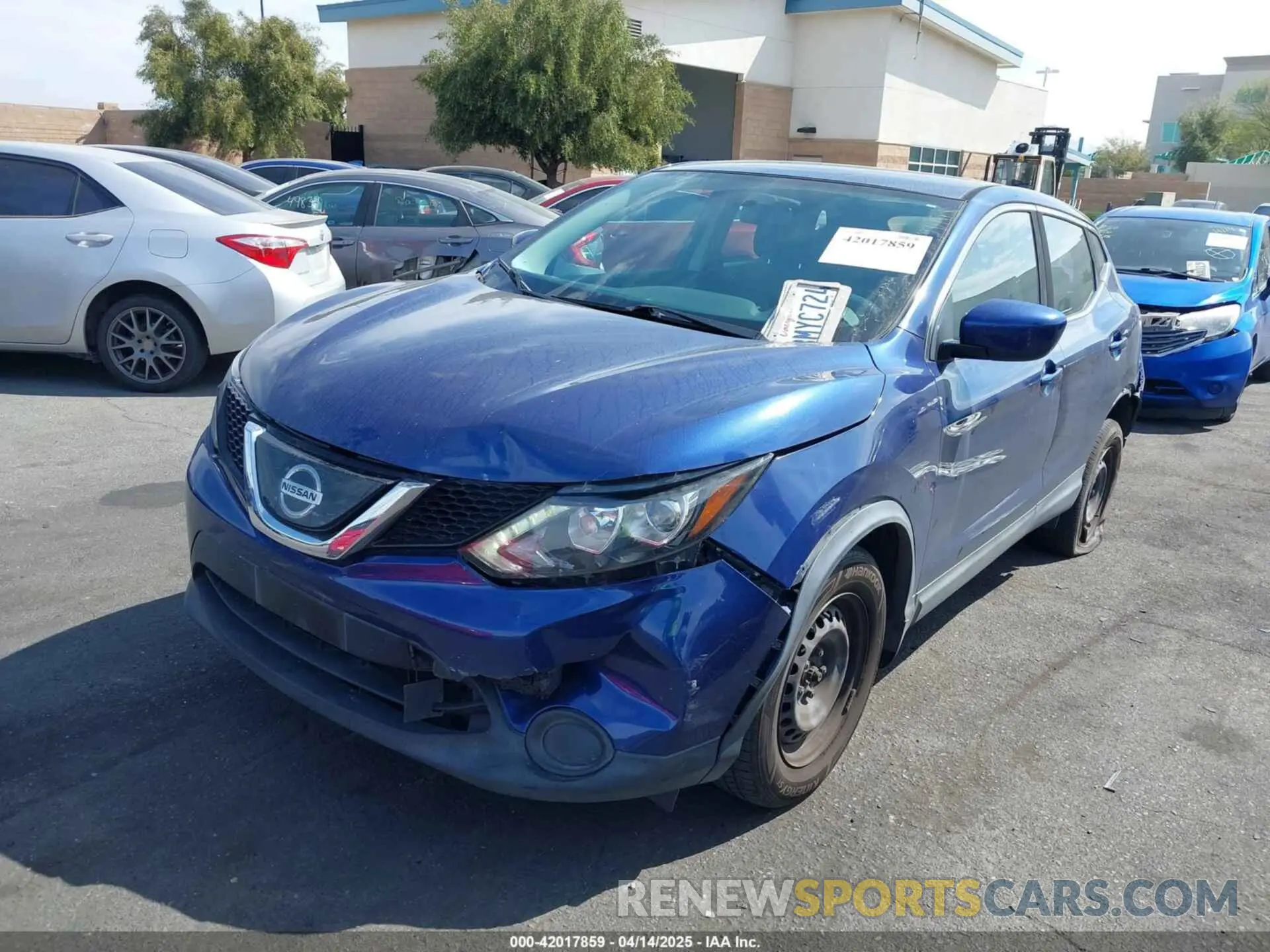 2 fotografías del automóvil dañado JN1BJ1CP6KW238720 NISSAN ROGUE SPORT 2019