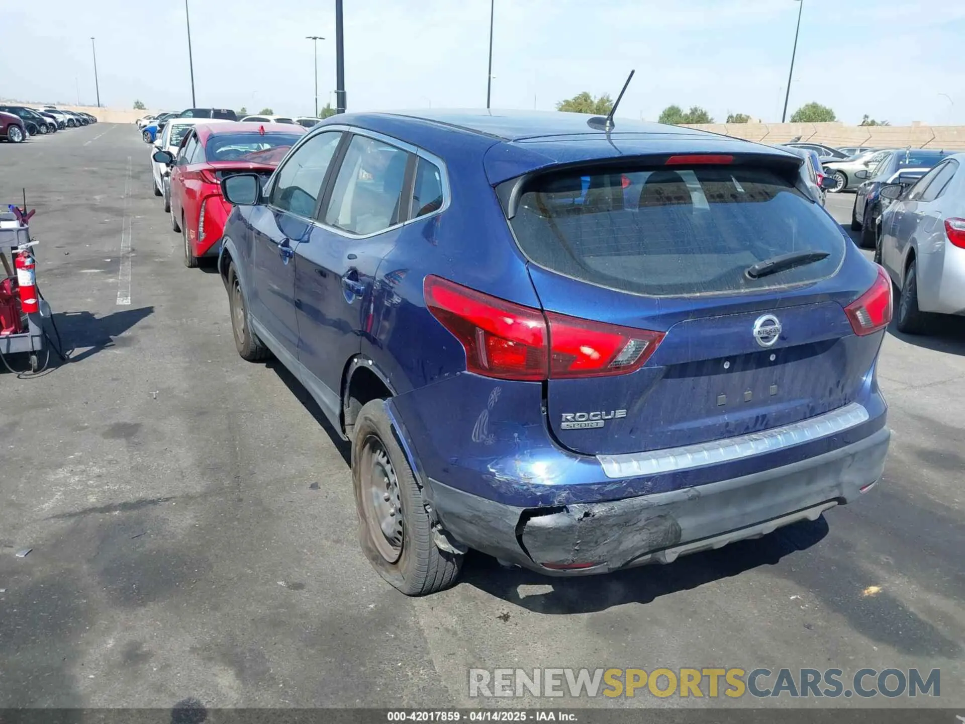 3 fotografías del automóvil dañado JN1BJ1CP6KW238720 NISSAN ROGUE SPORT 2019