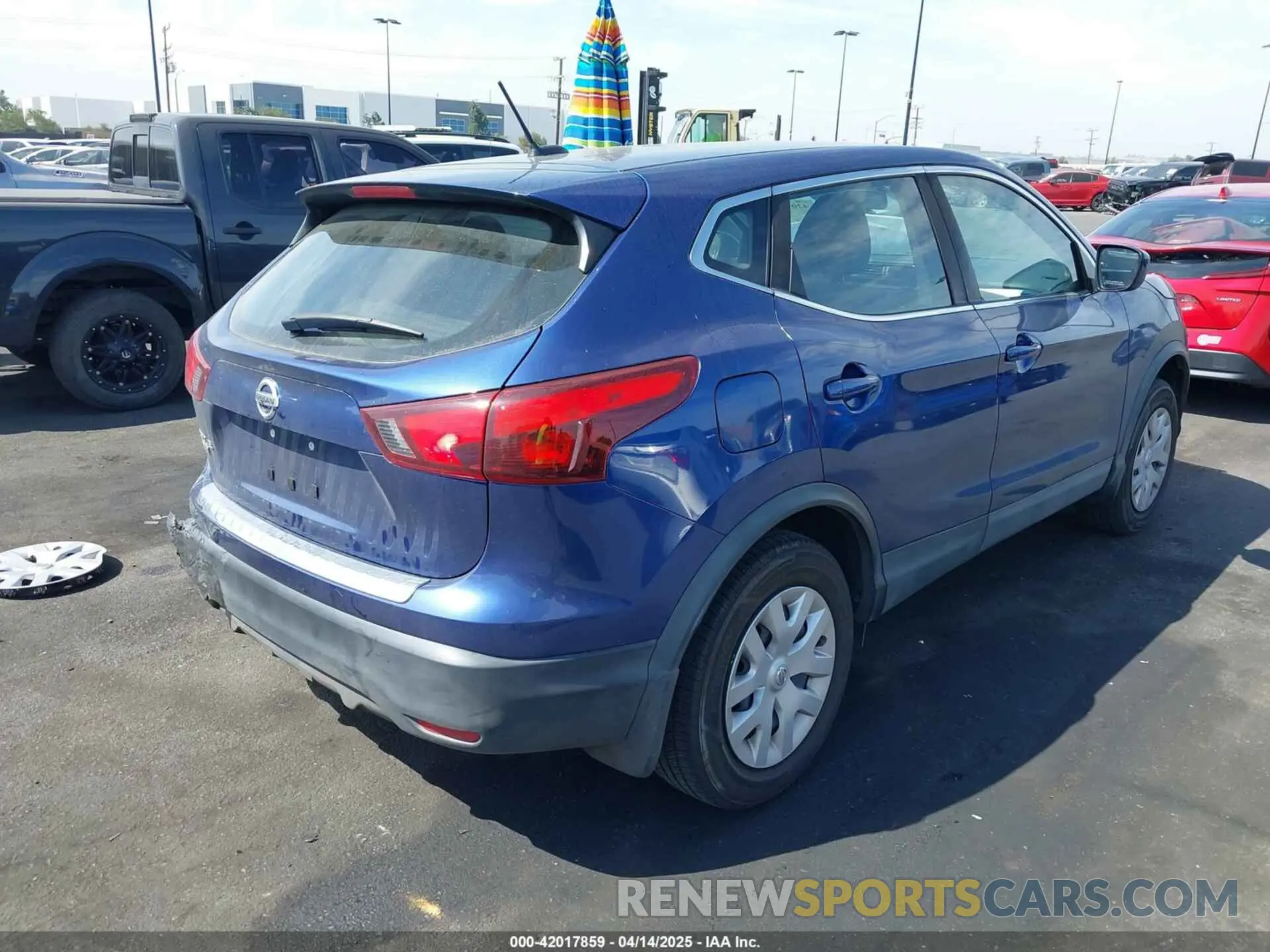 4 fotografías del automóvil dañado JN1BJ1CP6KW238720 NISSAN ROGUE SPORT 2019