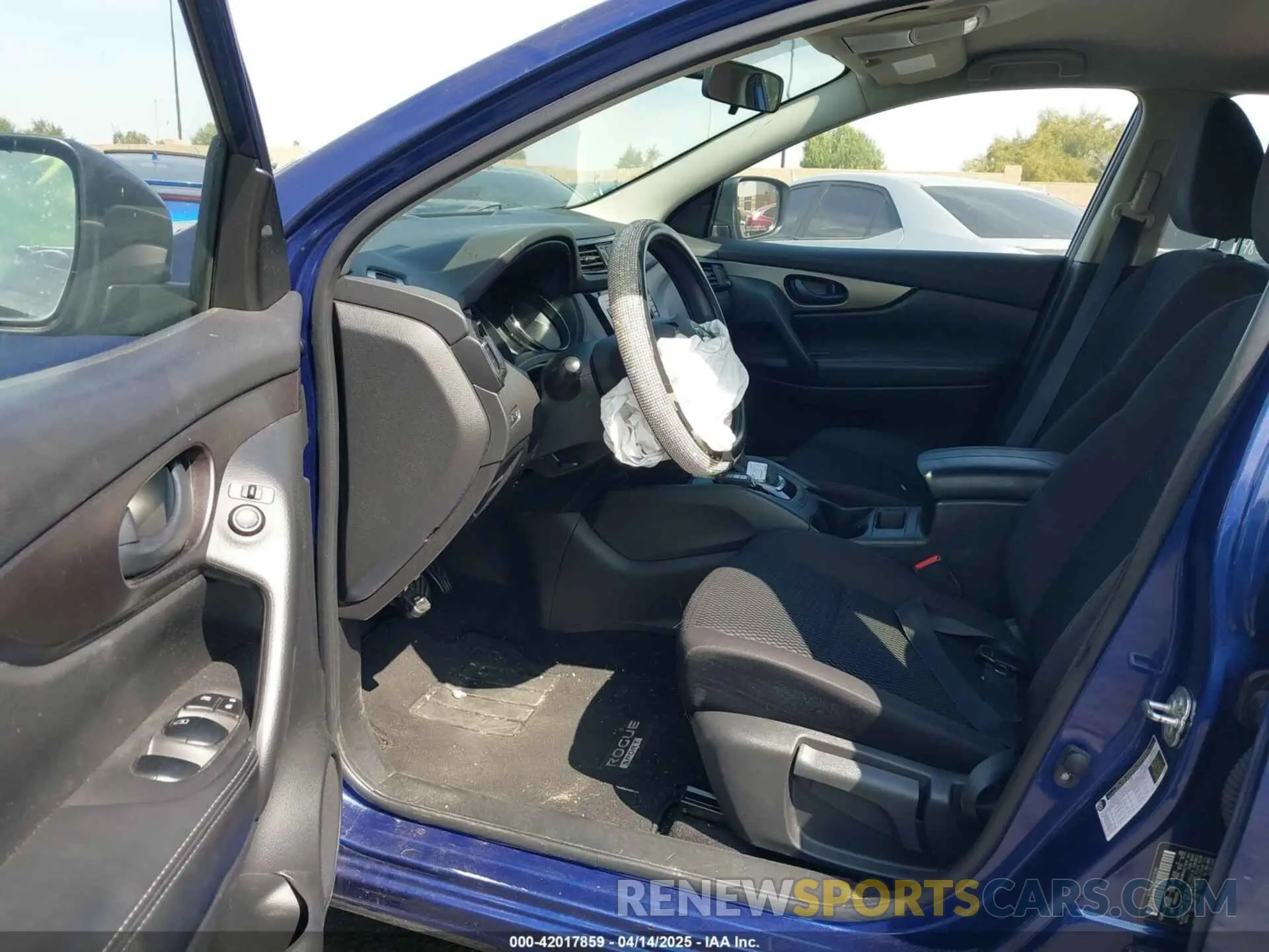 5 fotografías del automóvil dañado JN1BJ1CP6KW238720 NISSAN ROGUE SPORT 2019