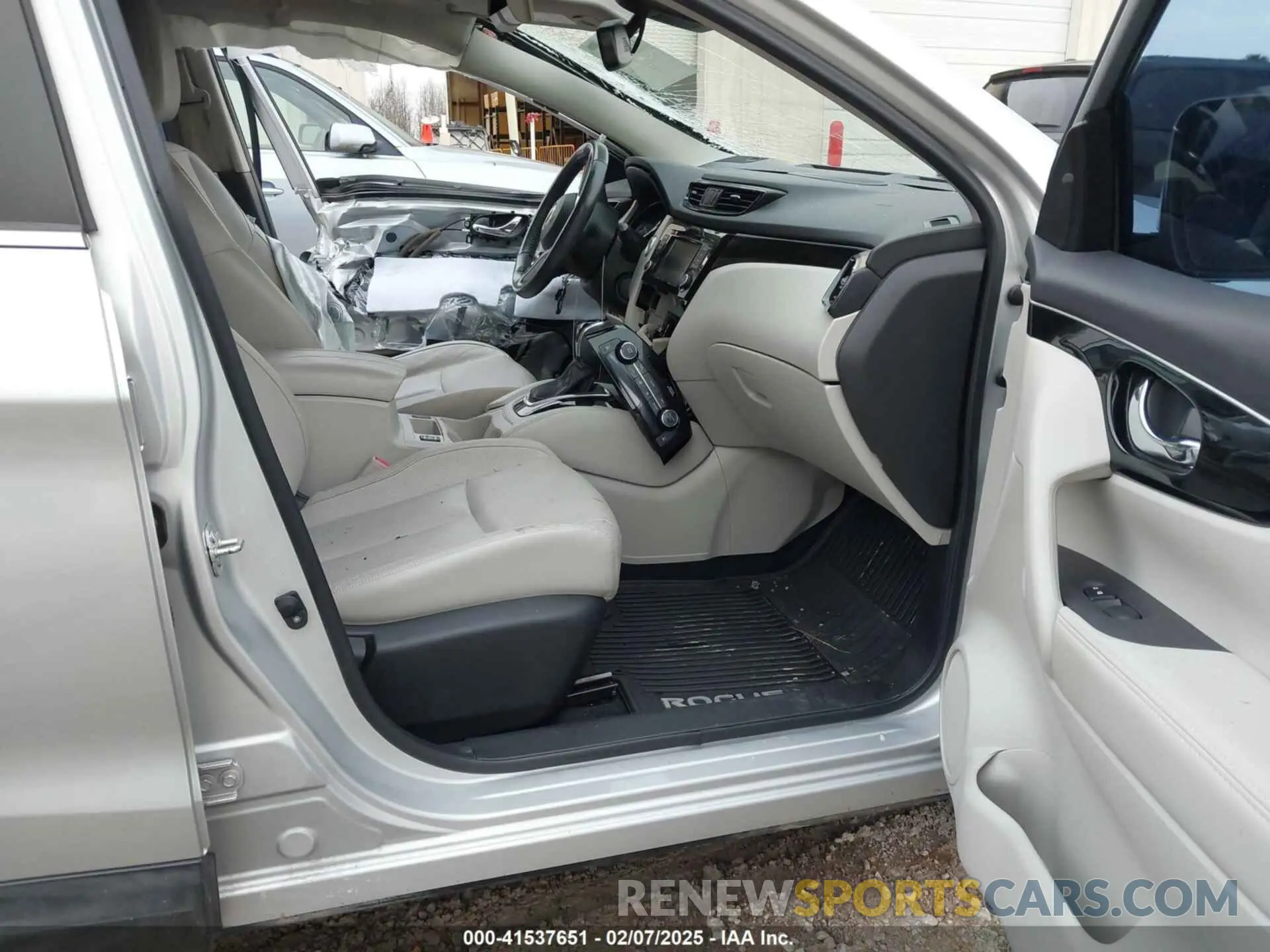 5 fotografías del automóvil dañado JN1BJ1CP6KW526950 NISSAN ROGUE SPORT 2019