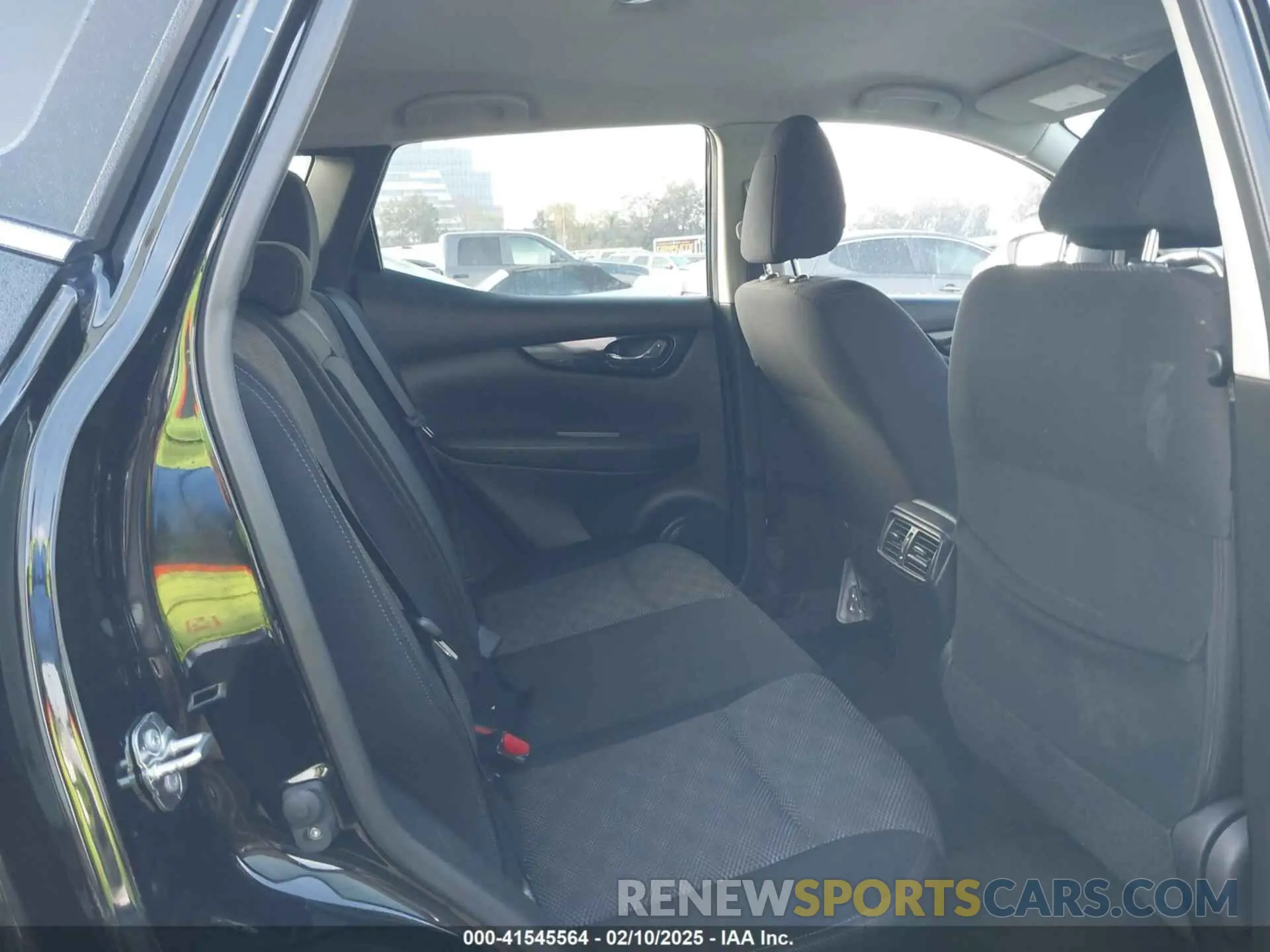 8 fotografías del automóvil dañado JN1BJ1CP6KW527872 NISSAN ROGUE SPORT 2019