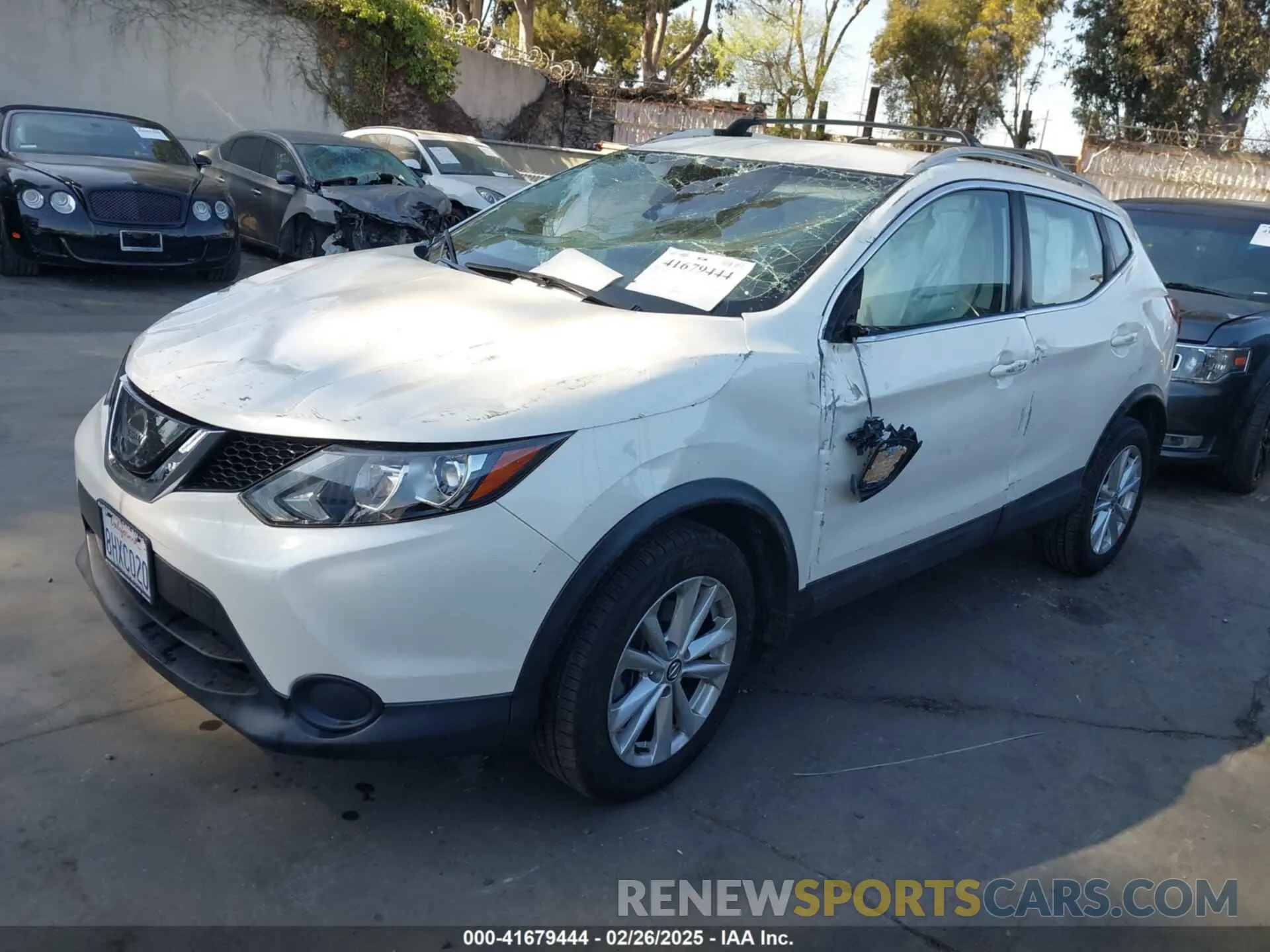 2 fotografías del automóvil dañado JN1BJ1CP7KW520798 NISSAN ROGUE SPORT 2019