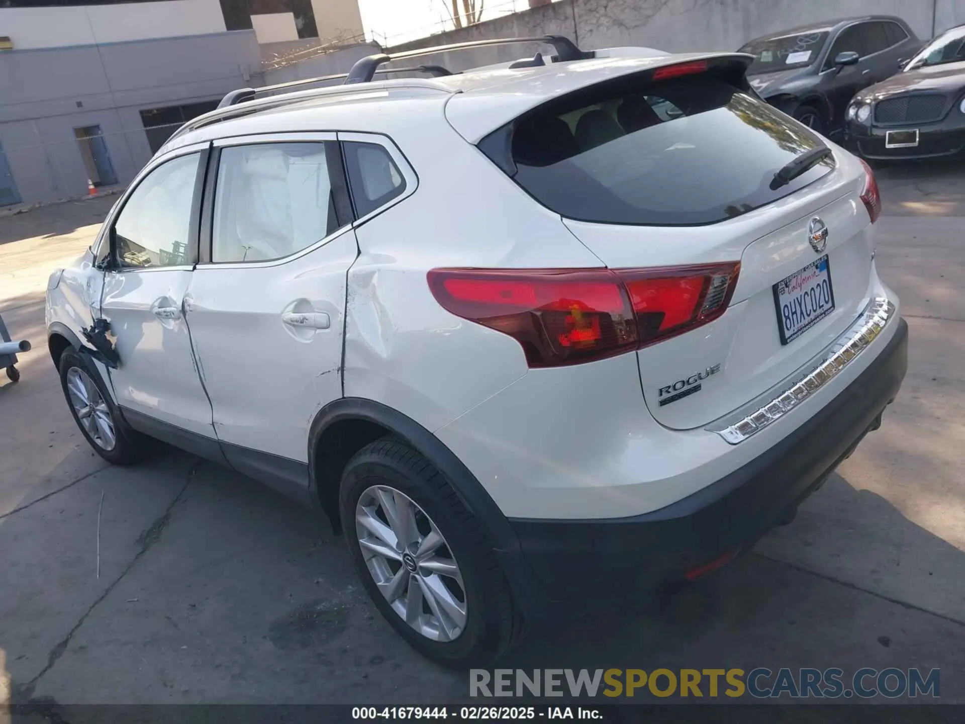 3 fotografías del automóvil dañado JN1BJ1CP7KW520798 NISSAN ROGUE SPORT 2019