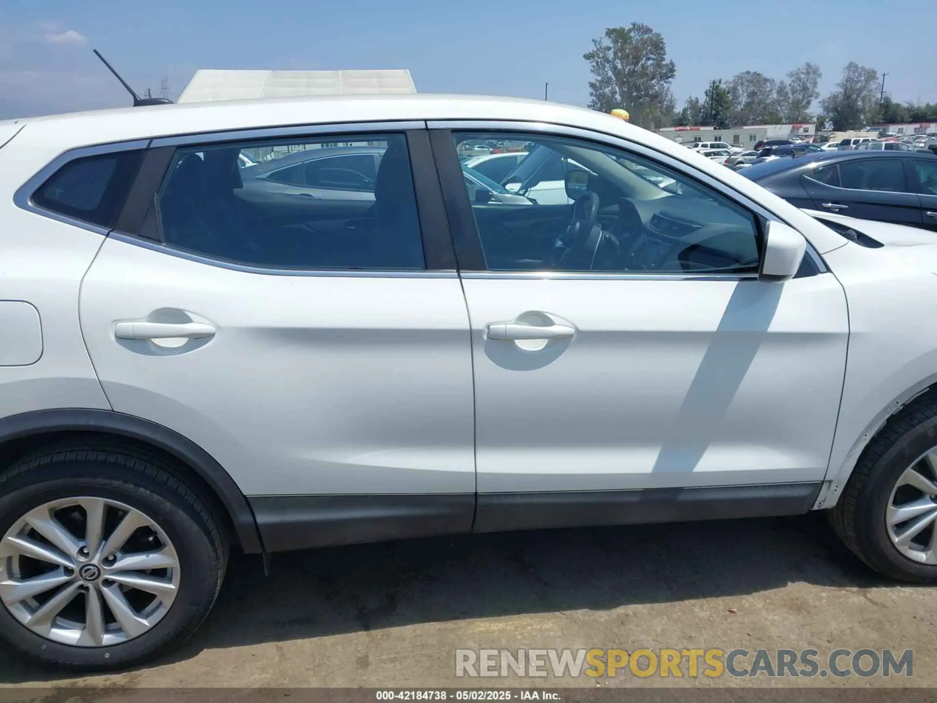 14 fotografías del automóvil dañado JN1BJ1CP8KW222406 NISSAN ROGUE SPORT 2019
