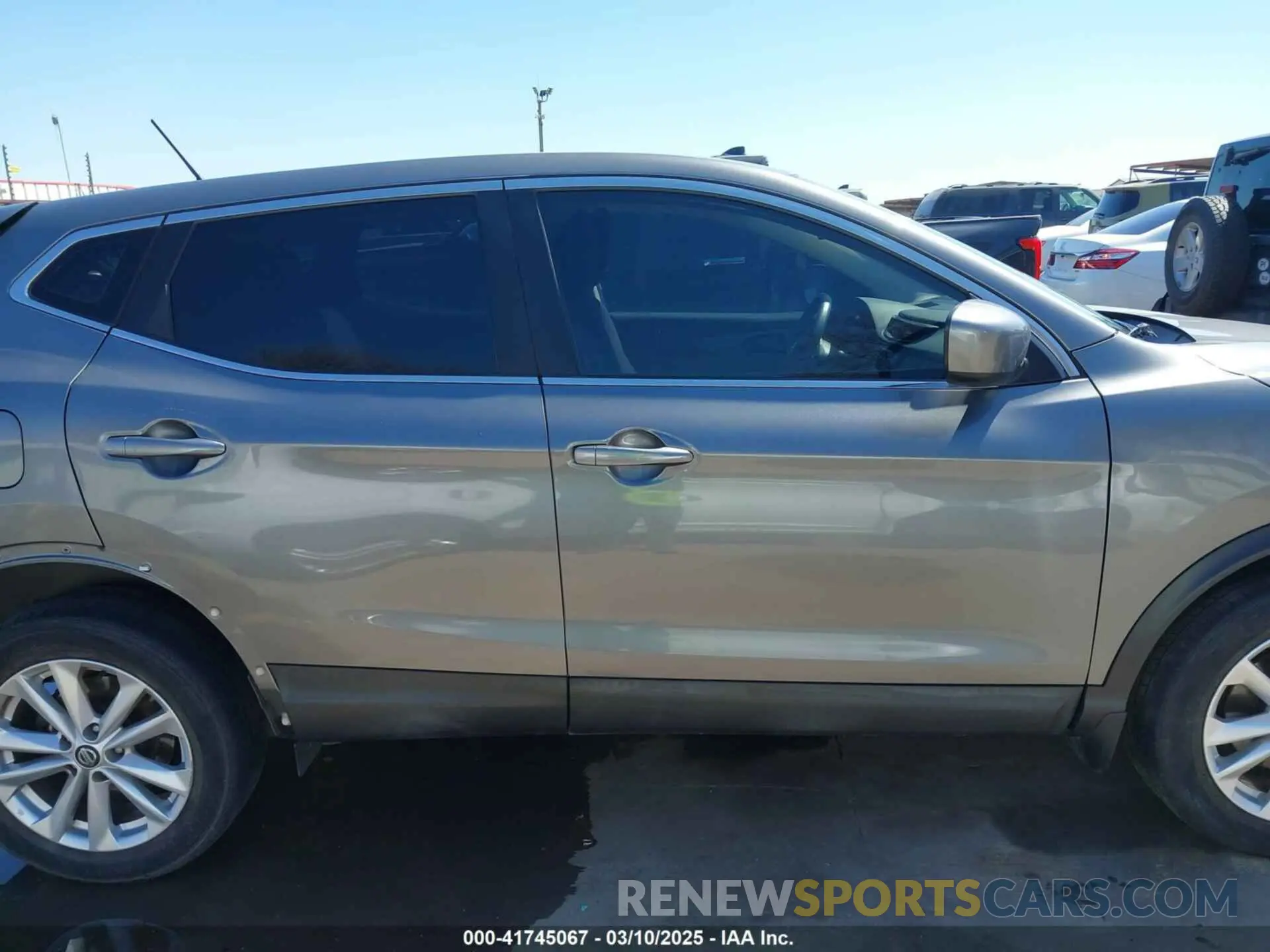 14 fotografías del automóvil dañado JN1BJ1CP8KW236905 NISSAN ROGUE SPORT 2019