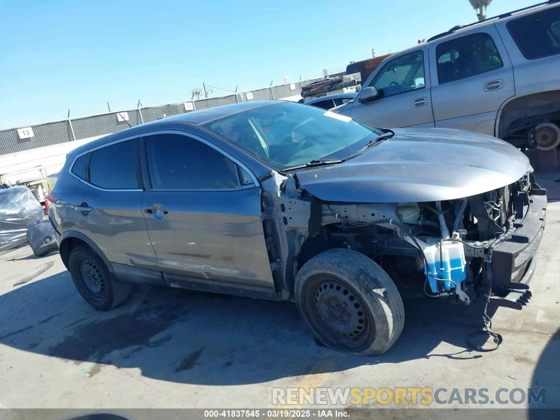 14 fotografías del automóvil dañado JN1BJ1CP8KW521247 NISSAN ROGUE SPORT 2019