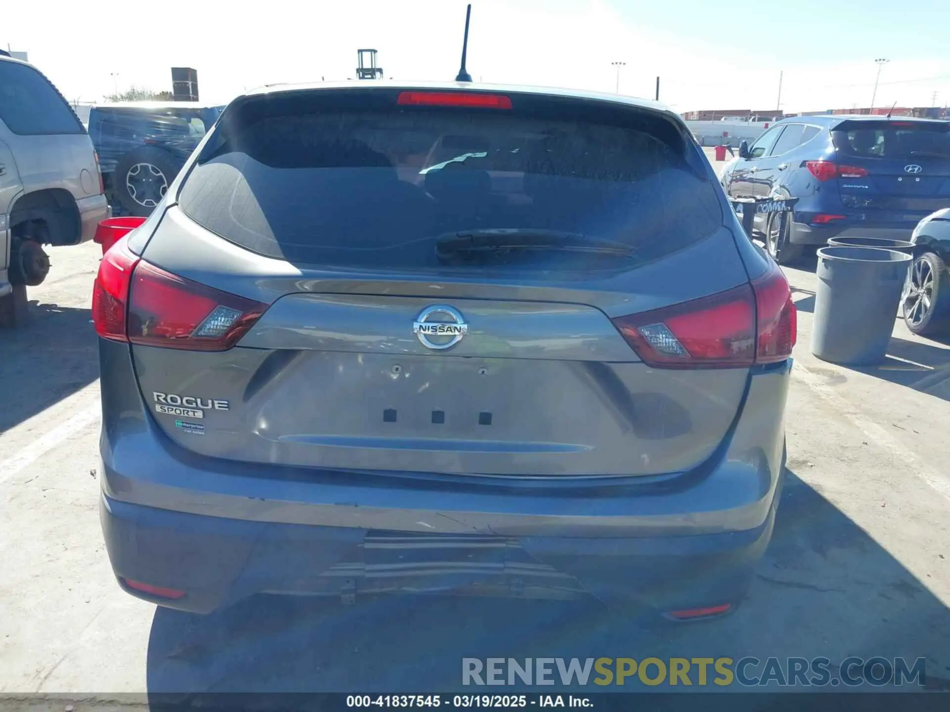 17 fotografías del automóvil dañado JN1BJ1CP8KW521247 NISSAN ROGUE SPORT 2019