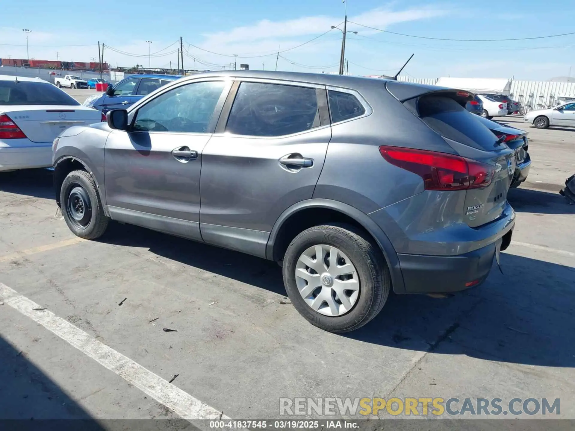3 fotografías del automóvil dañado JN1BJ1CP8KW521247 NISSAN ROGUE SPORT 2019