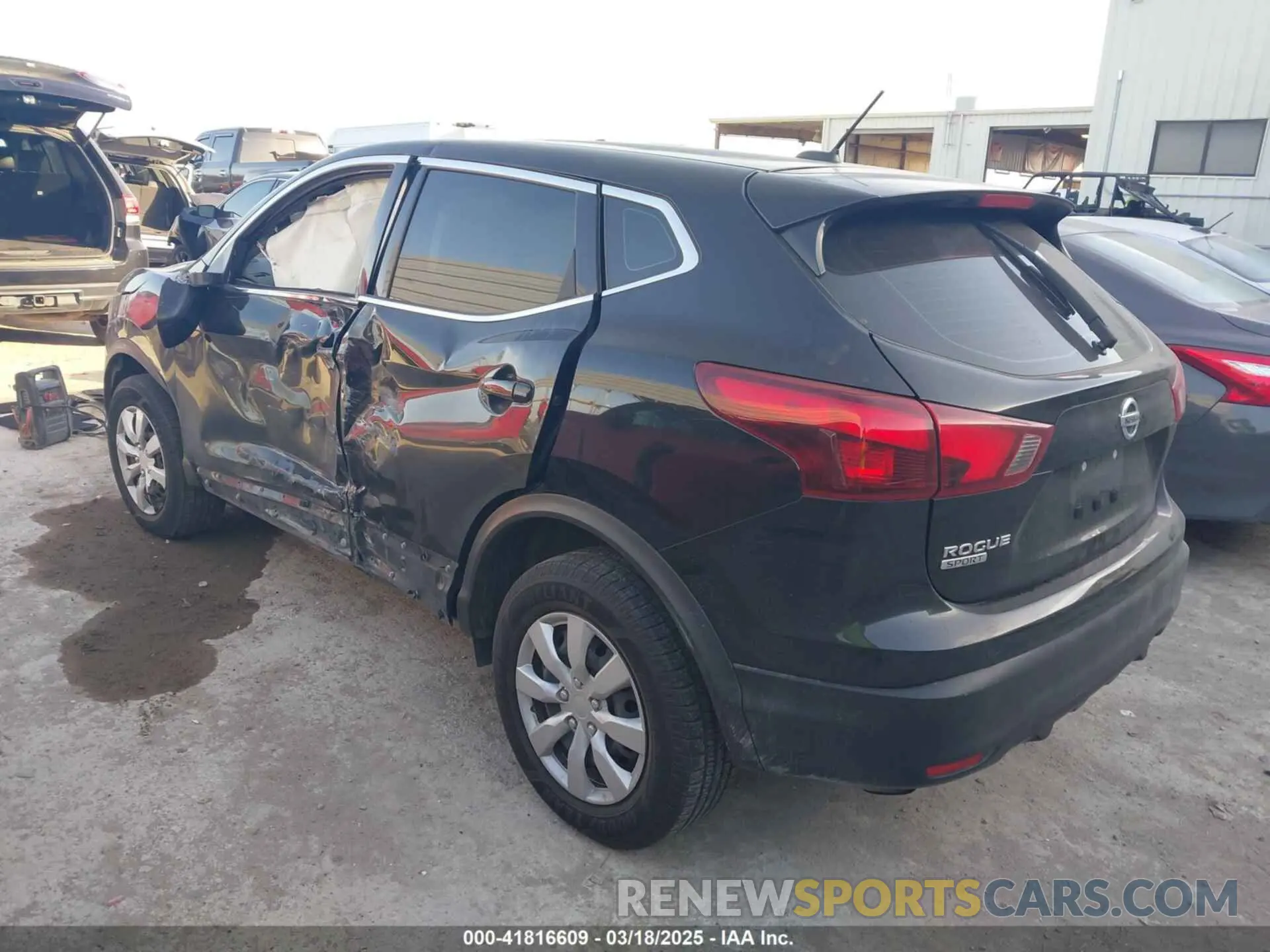 3 fotografías del automóvil dañado JN1BJ1CP8KW528909 NISSAN ROGUE SPORT 2019