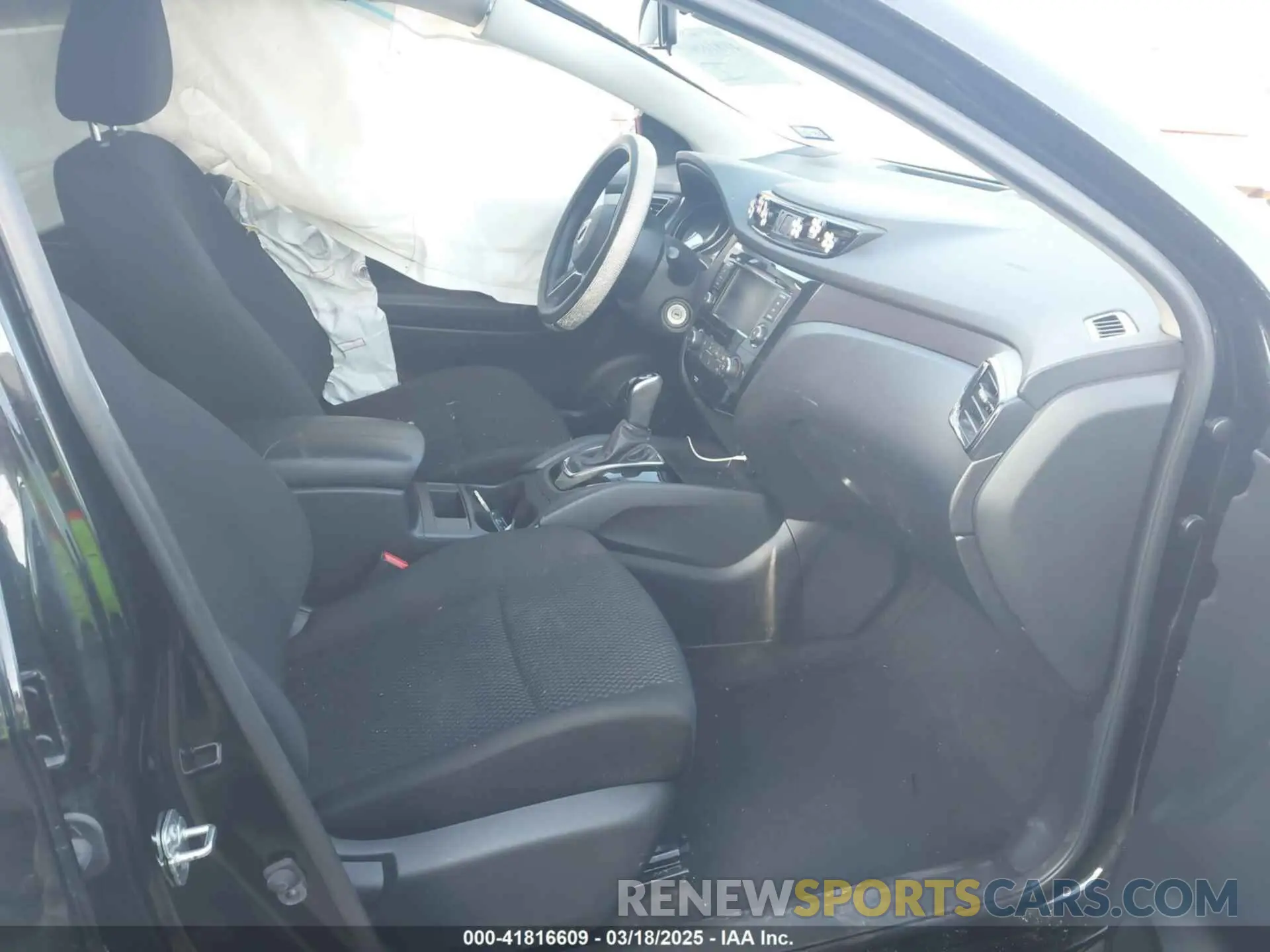 5 fotografías del automóvil dañado JN1BJ1CP8KW528909 NISSAN ROGUE SPORT 2019