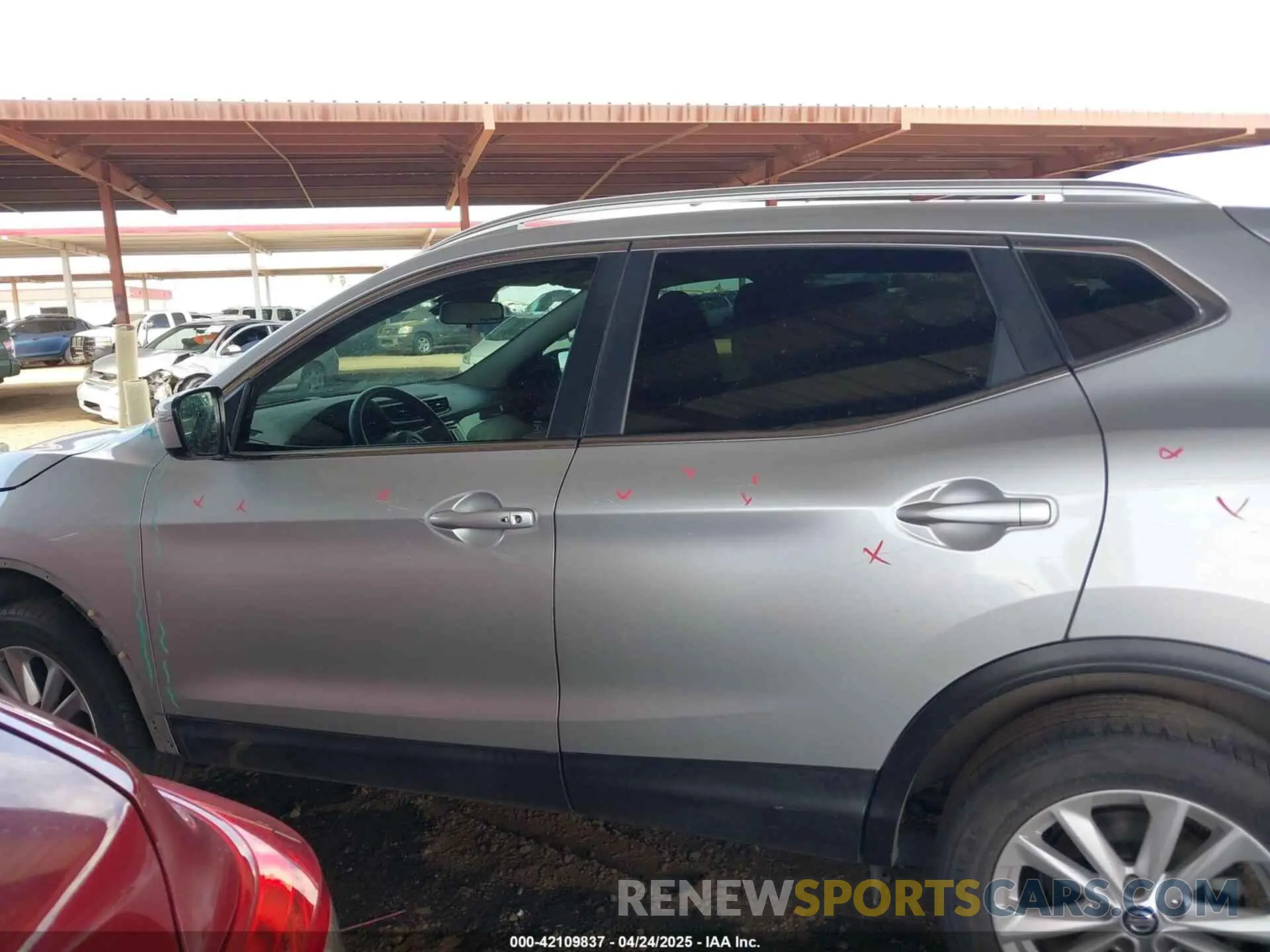 15 fotografías del automóvil dañado JN1BJ1CP9KW526974 NISSAN ROGUE SPORT 2019