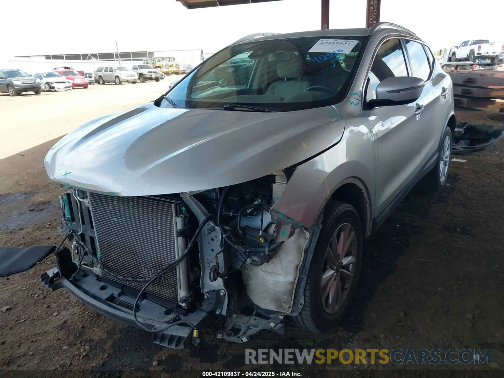 2 fotografías del automóvil dañado JN1BJ1CP9KW526974 NISSAN ROGUE SPORT 2019
