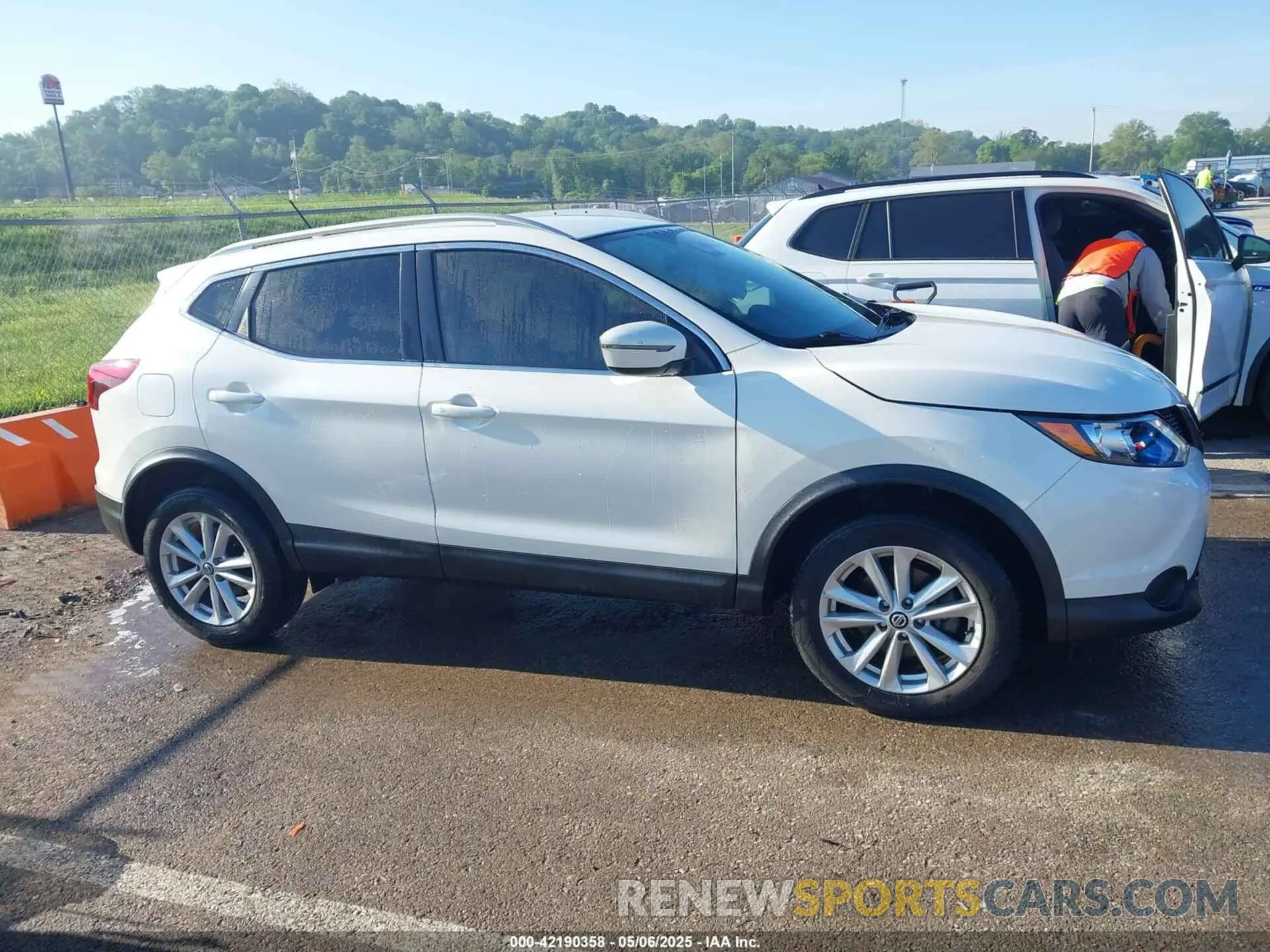 14 fotografías del automóvil dañado JN1BJ1CP9KW528885 NISSAN ROGUE SPORT 2019