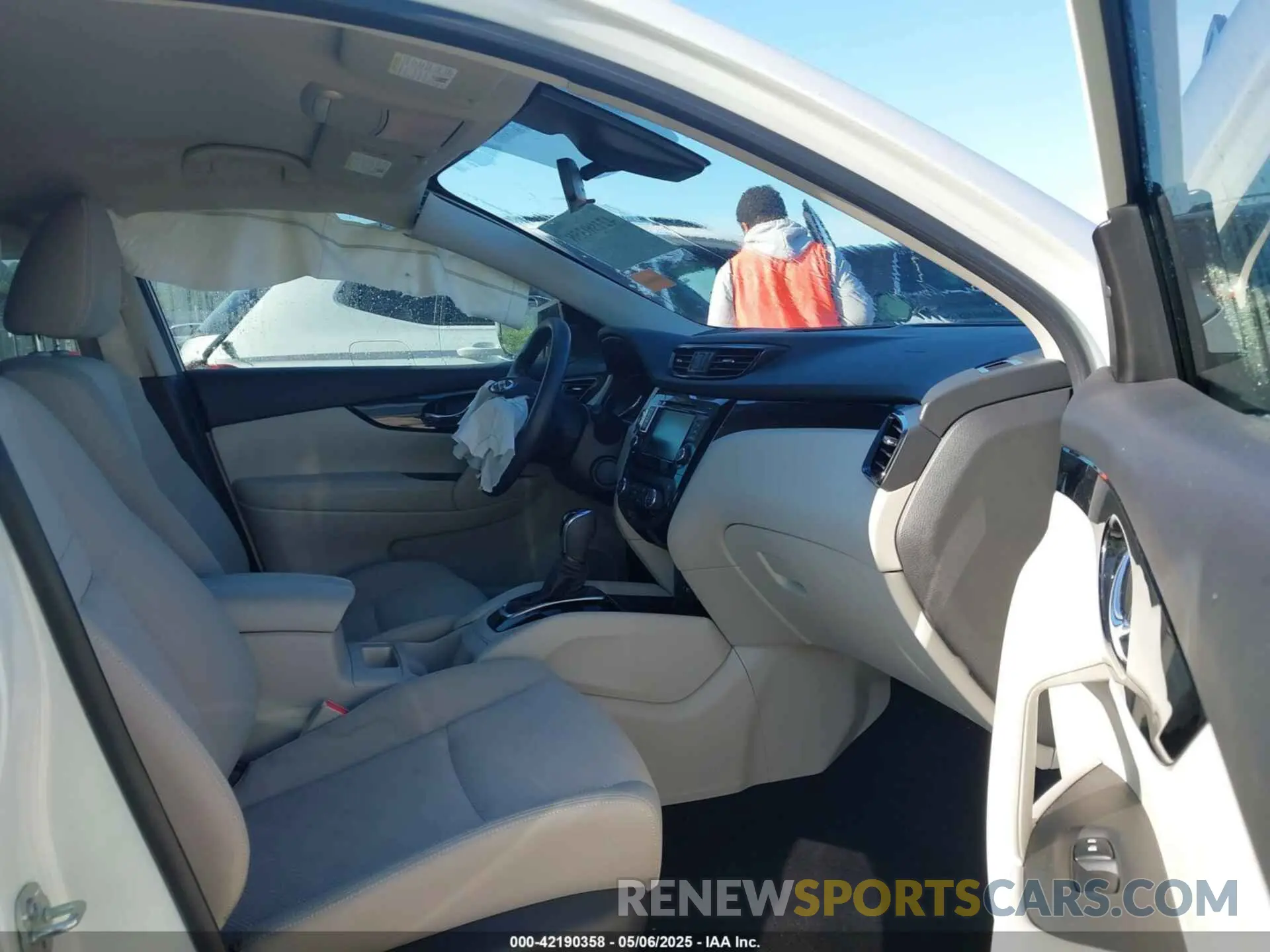 5 fotografías del automóvil dañado JN1BJ1CP9KW528885 NISSAN ROGUE SPORT 2019