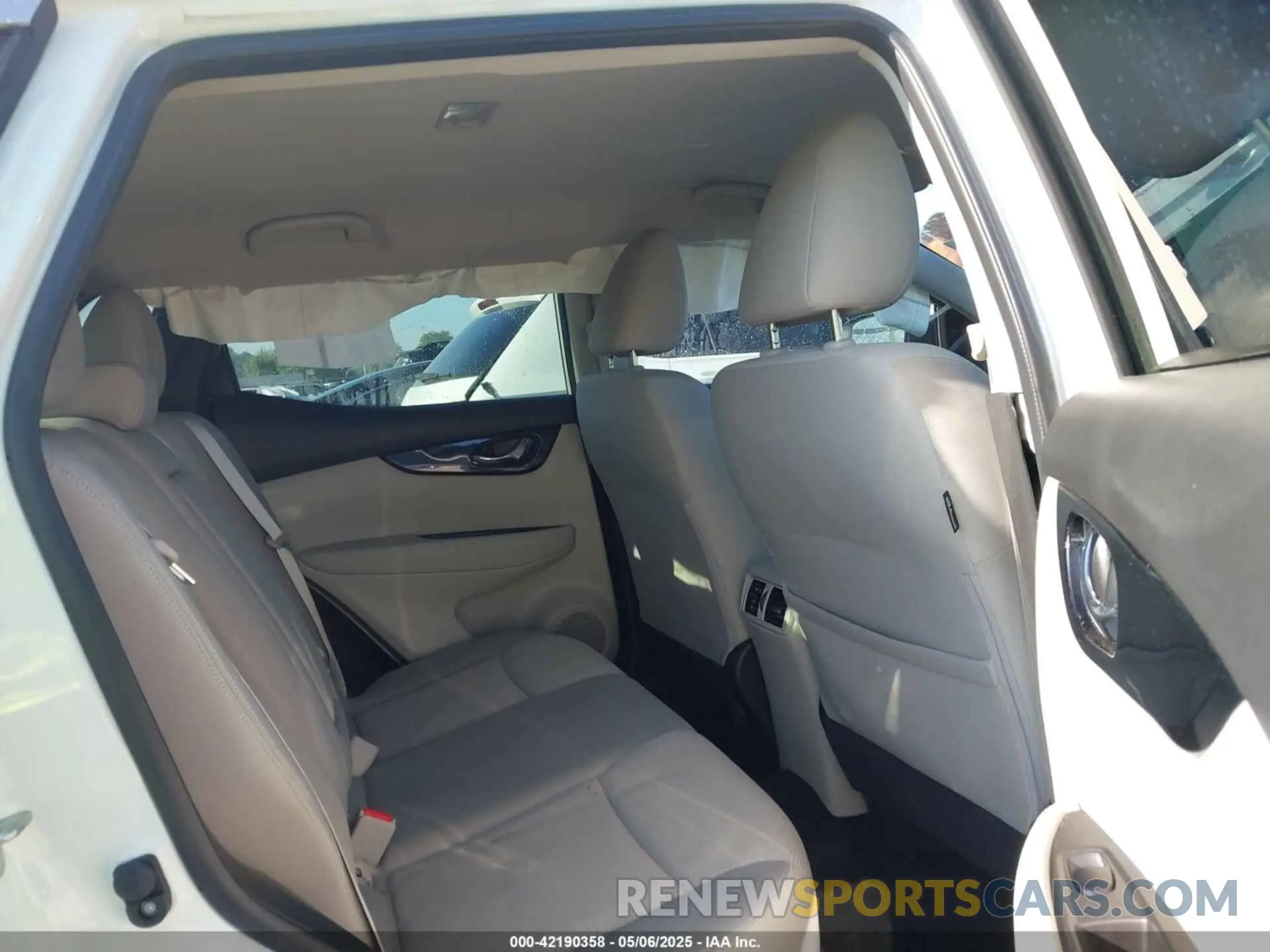 8 fotografías del automóvil dañado JN1BJ1CP9KW528885 NISSAN ROGUE SPORT 2019