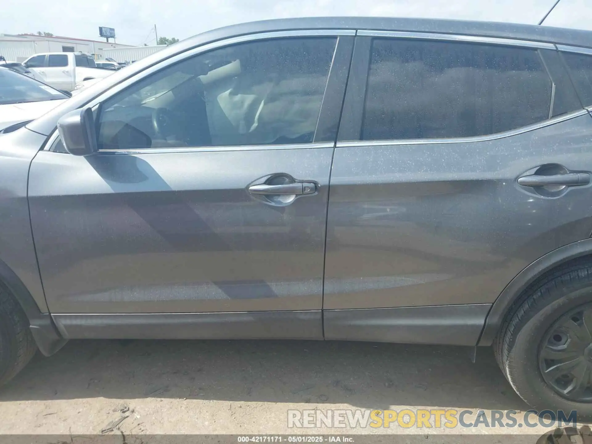 14 fotografías del automóvil dañado JN1BJ1CP9KW530345 NISSAN ROGUE SPORT 2019
