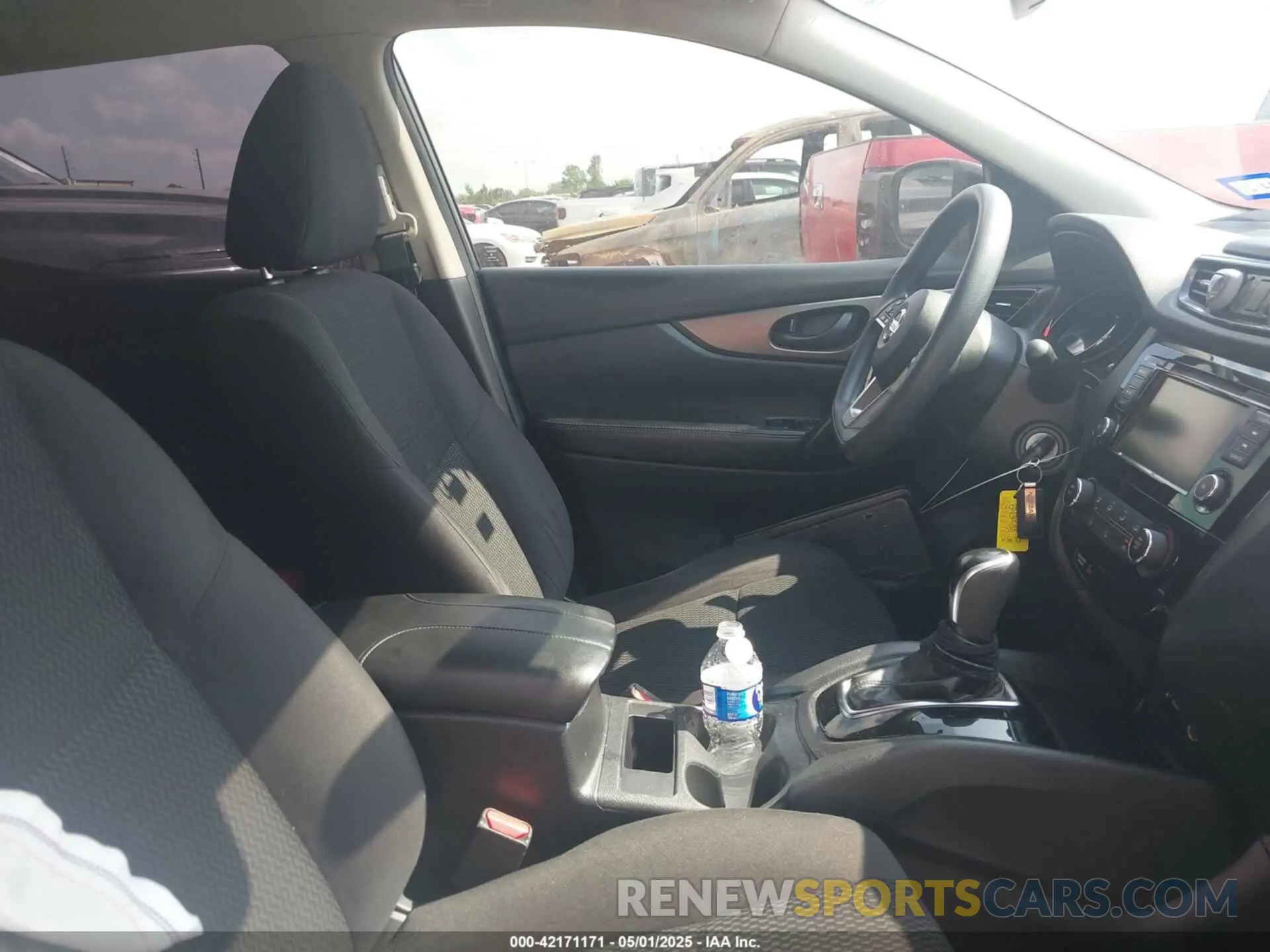 5 fotografías del automóvil dañado JN1BJ1CP9KW530345 NISSAN ROGUE SPORT 2019