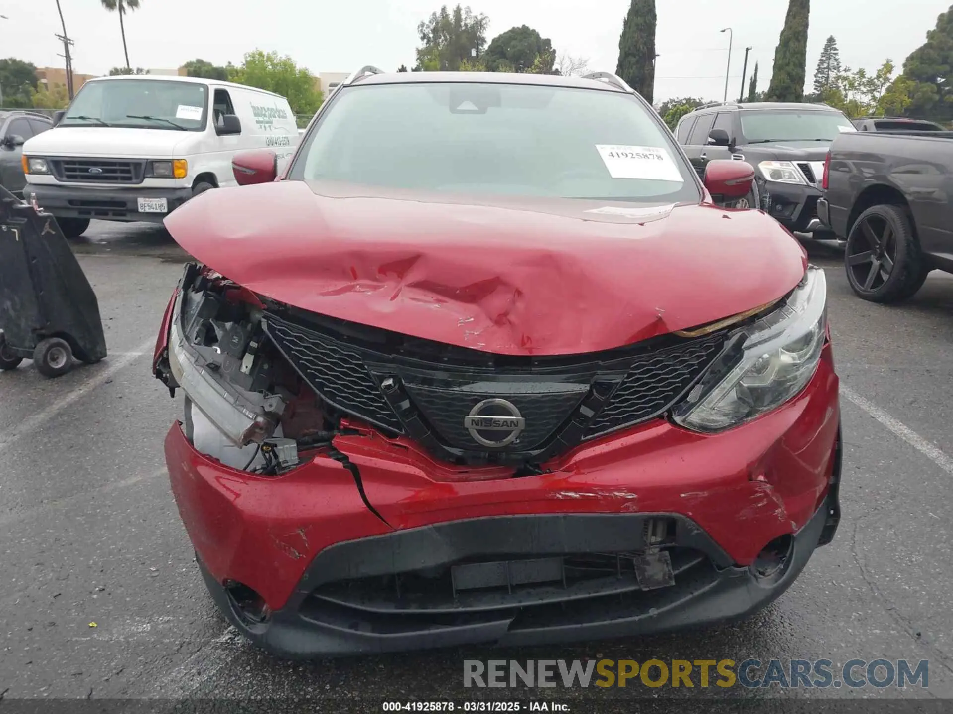 12 fotografías del automóvil dañado JN1BJ1CPXKW242558 NISSAN ROGUE SPORT 2019